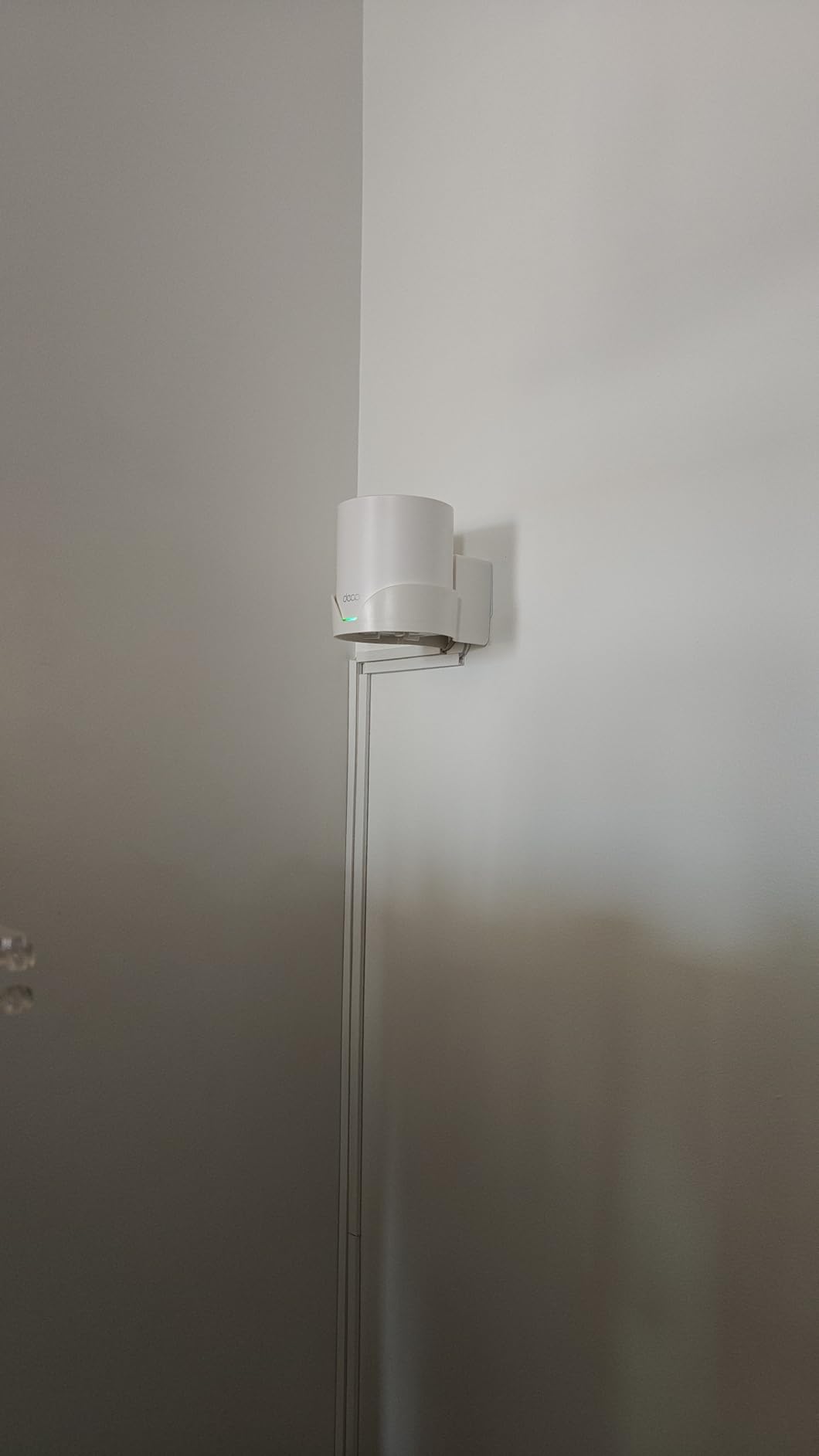 TP-Link Deco X15 Dual-Band AX1500 WiFi 6 Mesh Wi-Fi System | Replaces Routers and Extenders | Covers up to 5,600 sq.ft. | 2 Gigabit Ports per Unit, Supports Ethernet Backhaul, 3-Pack customer photo 1