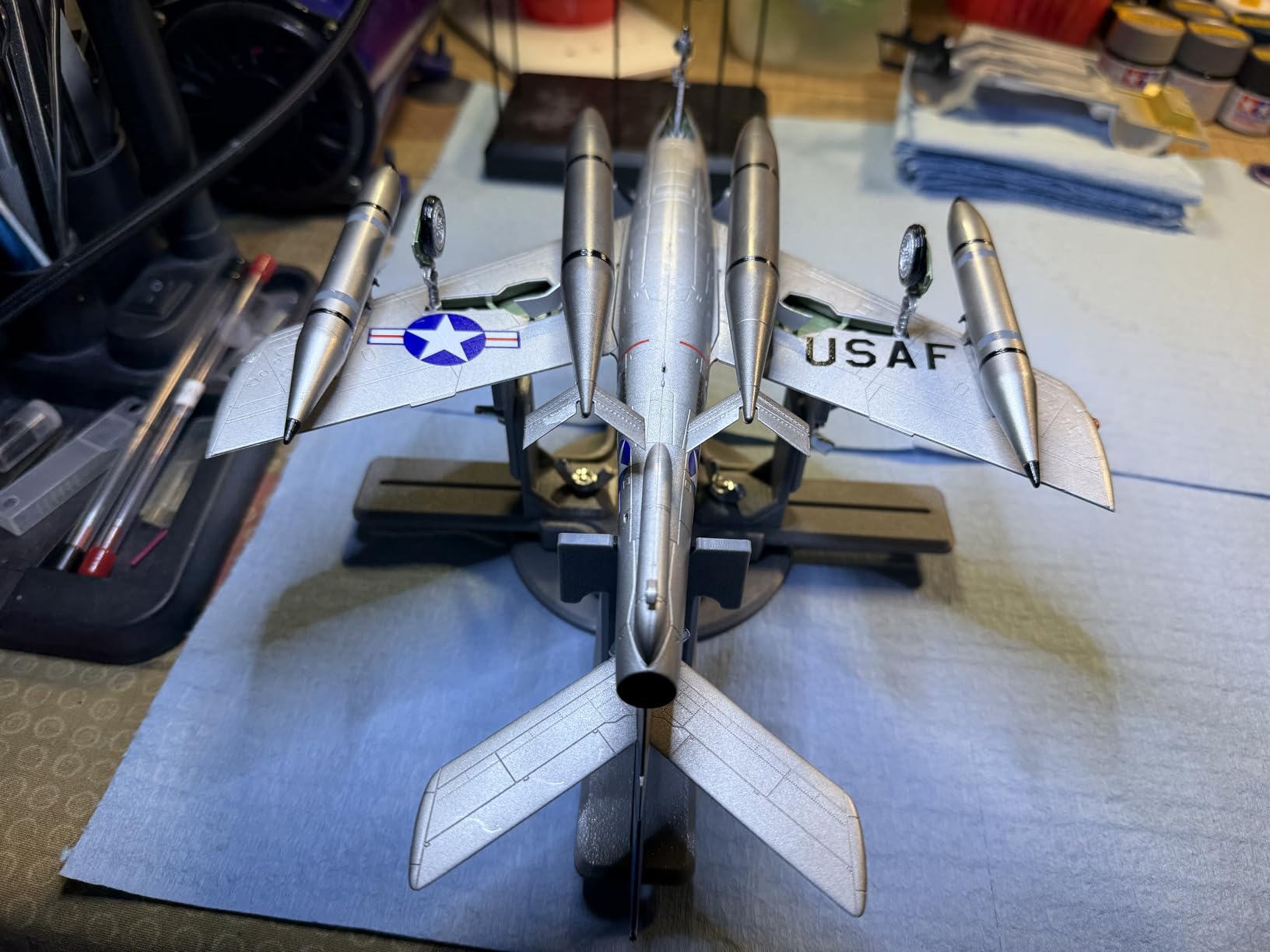 Stand for Model Airplanes for Display Making and Painting, Model Building Berth jig, Tray for Part of 1/72, 1/48 (Grey+Swivel Base) customer photo 2