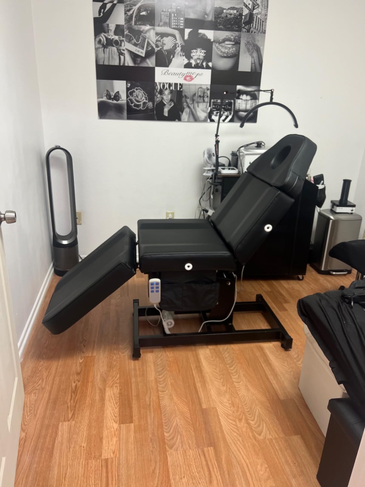 Icoget Fully Electric Esthetician Bed Tattoo Chair, 3 Motor Facial Chair for Client, Professional Spa Beauty Bed Massage Table for Lash Extensions, All Remote Control, Black customer photo 1