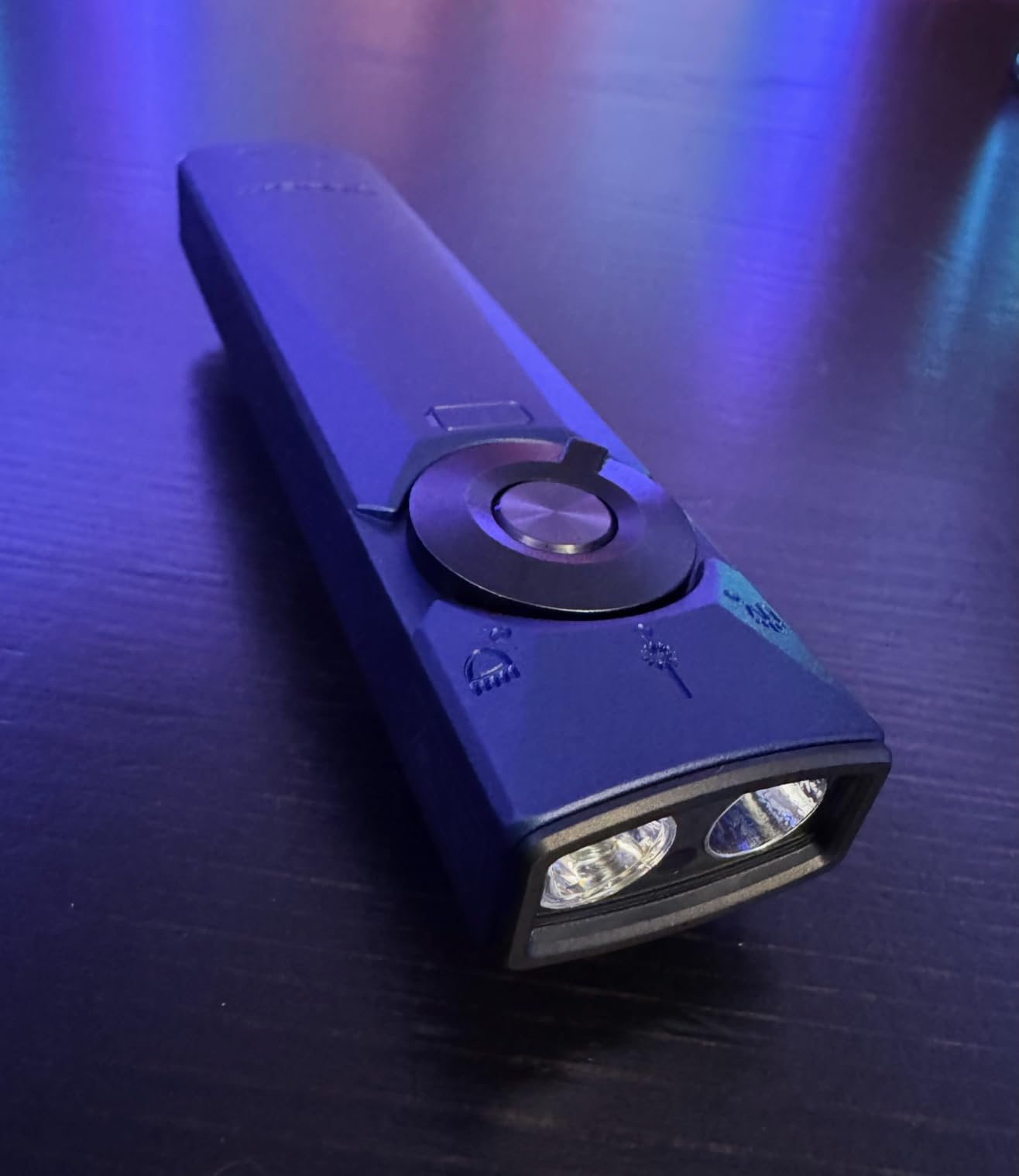 OLIGHT Arkfeld Ultra EDC Flat Flashlight Rechargeable, OAL, Olive-Green CW | Green Beam, UV Light, White LED, 1400 Lumens, Compact Magnetic Pocket Flashlight customer photo 2