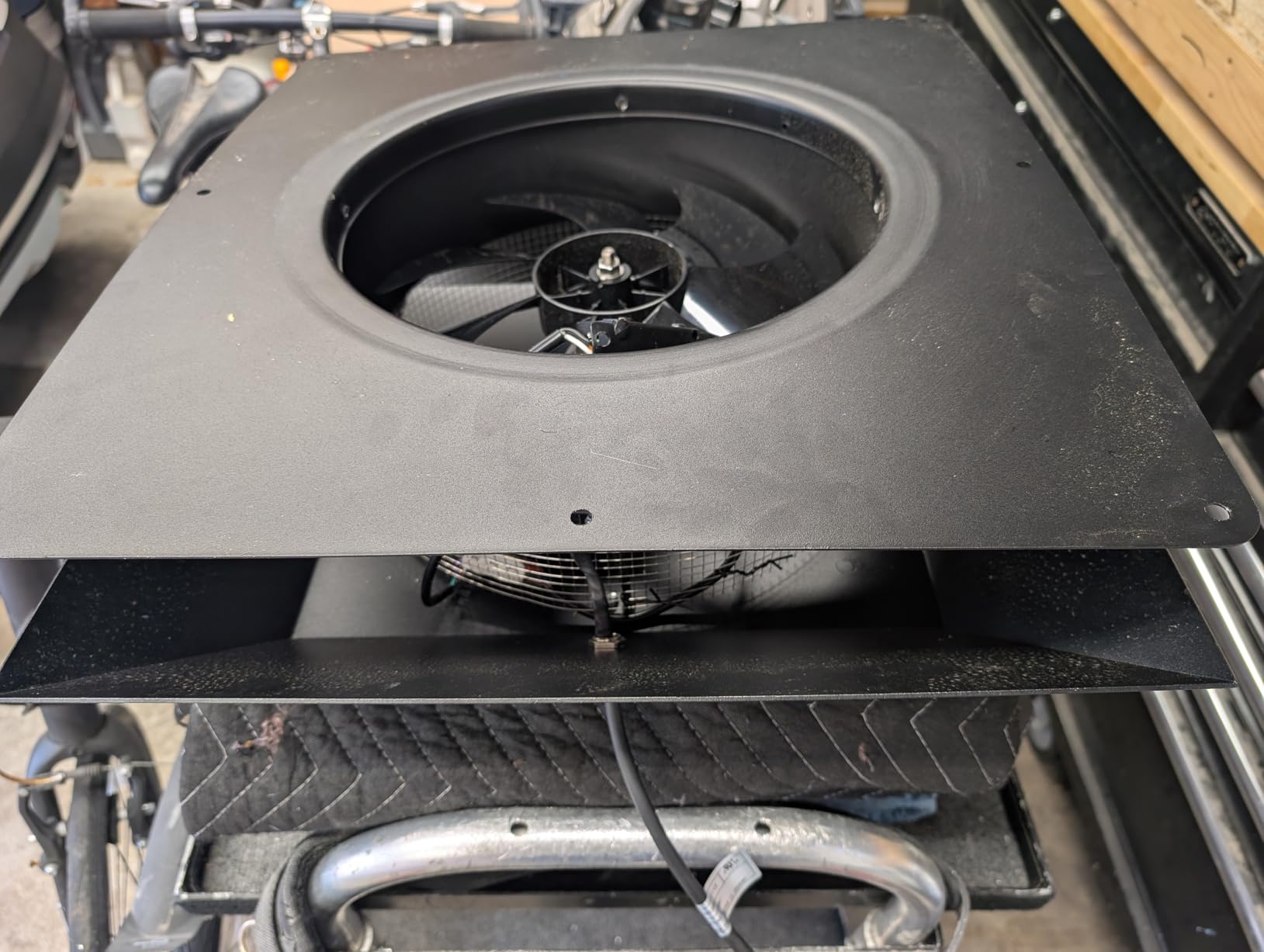 Smart Hybrid Solar Attic Exhaust Fan Pro–USA Engineered with German Tech, 2850 CFM 50W Solar Panel, 40-104℉ Thermostat, Cool & Dehumidify up to 4000 ft². Weatherproof Roof Vent for Home, Shed customer photo 2