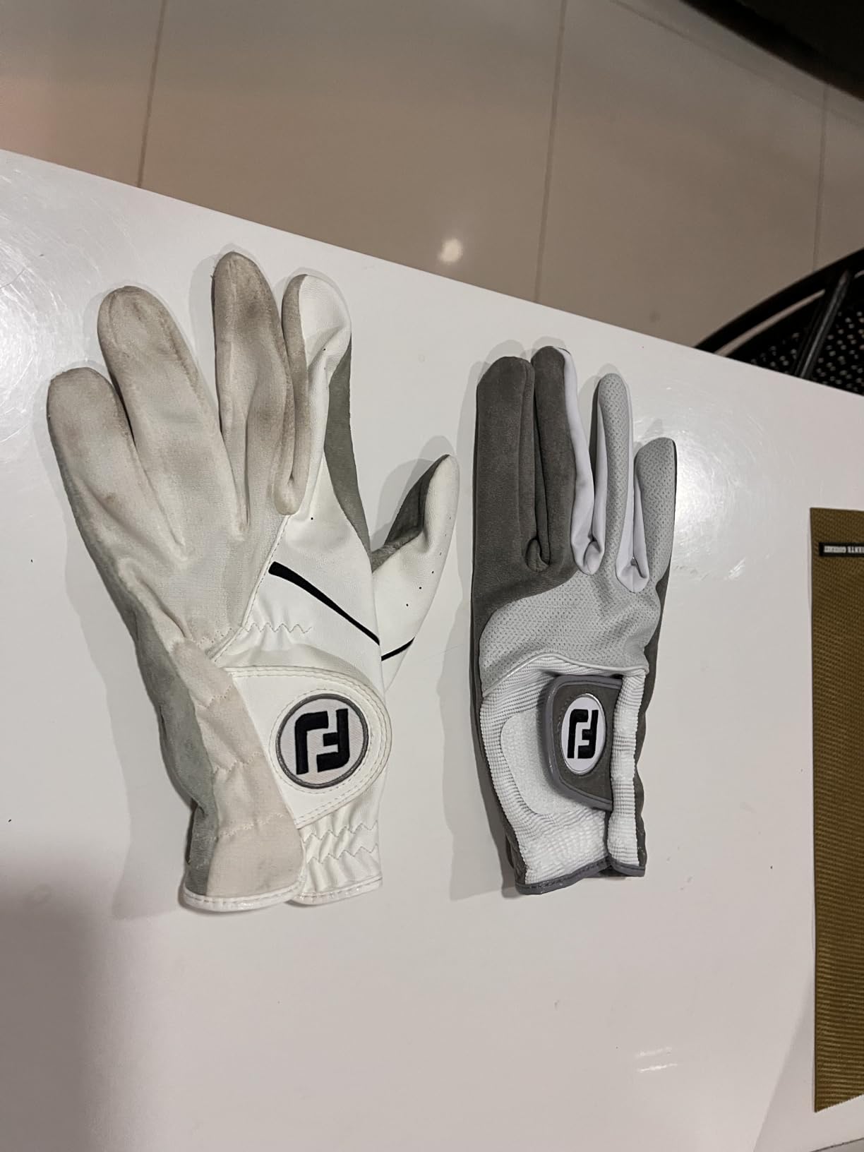 FootJoy Men's RainGrip Golf Glove, Pair customer photo 1