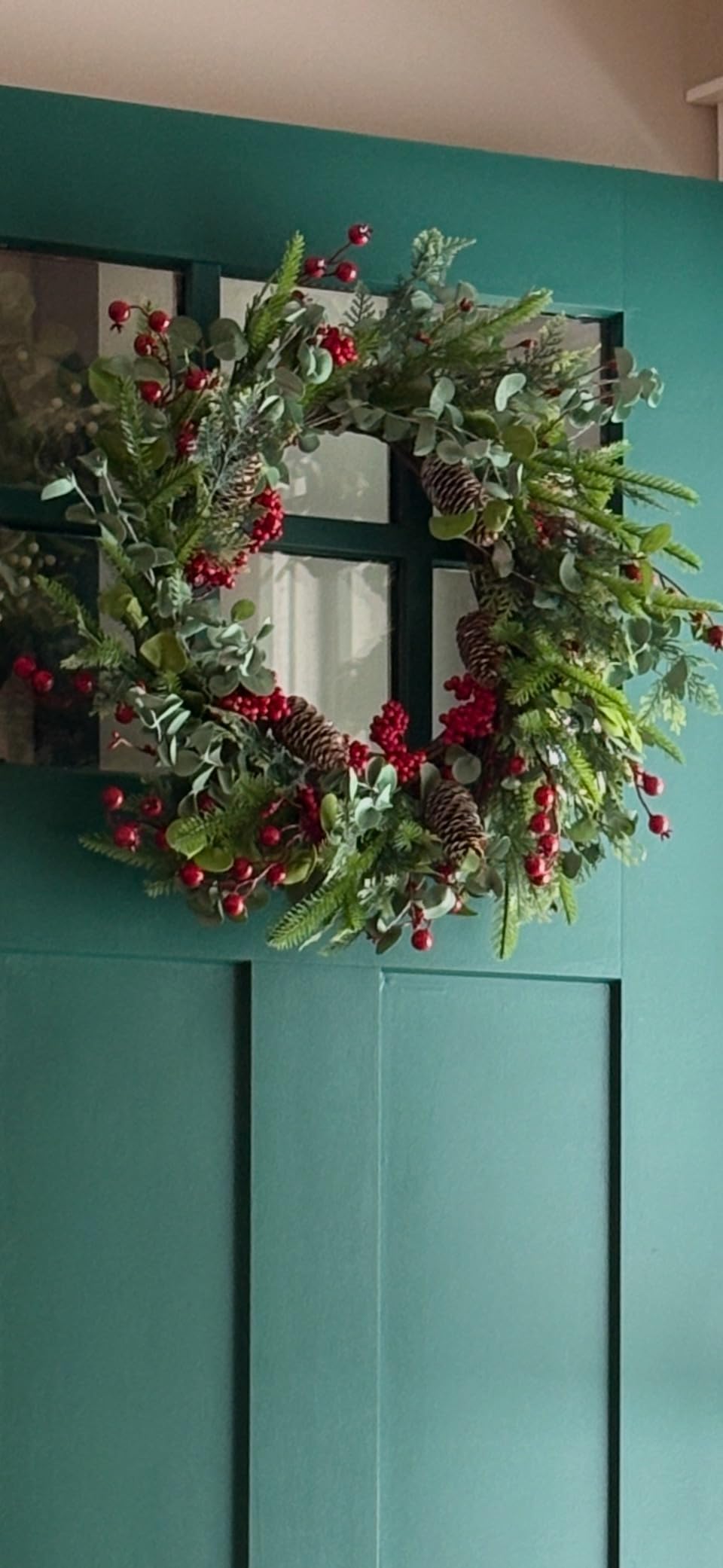 Sggvecsy 22 Inch Artificial Christmas Wreath for Front Door Xmas Red Berry Wreath with Pine Needles Pine Cones Eucalyptus Leaves Christmas Decorations for Winter Wall Outdoor Home Holiday Xmas Decor customer photo 1
