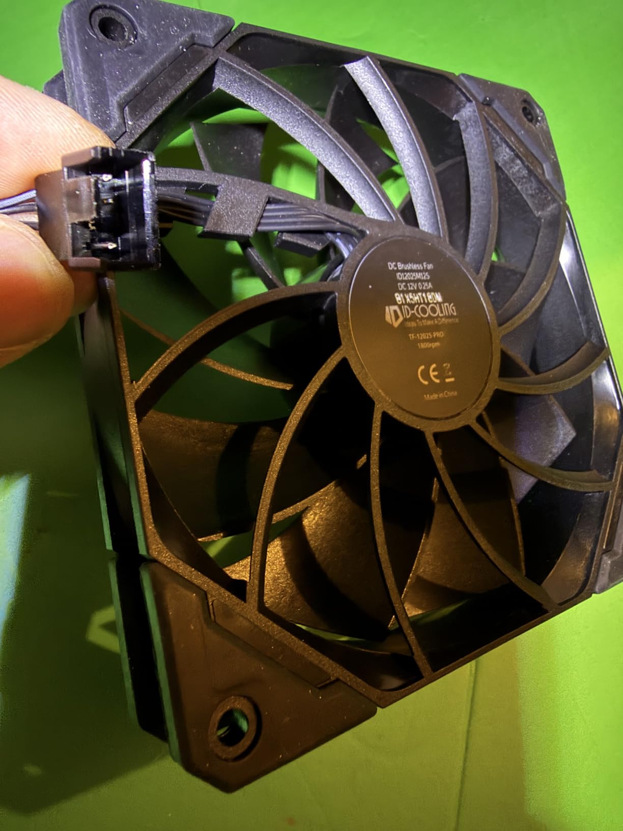 ID-COOLING FX240 PRO 240mm AIO CPU Cooler, High-Efficiency Fans | CD-pattern pump cover, dual 120mm high-efficiency fans, supports Intel LGA1851/1700 and AMD AM4/AM5 customer photo 2