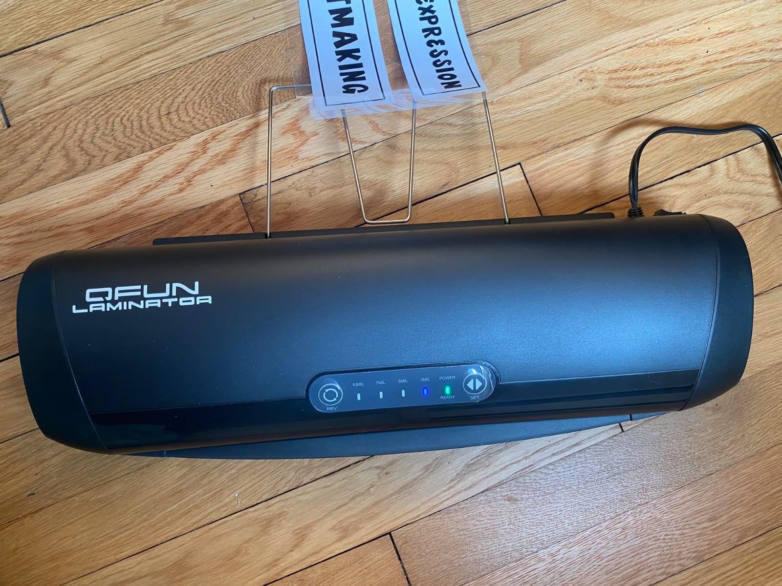 Qfun 3-10 Mil Commercial 13 Inch Laminator Machine with Laminating Sheets | 4-Roller Thermal Laminator 11x17, REV Reverse Function Laminating Machine, Fast Warm-up Lamination Machine for Office School customer photo 1