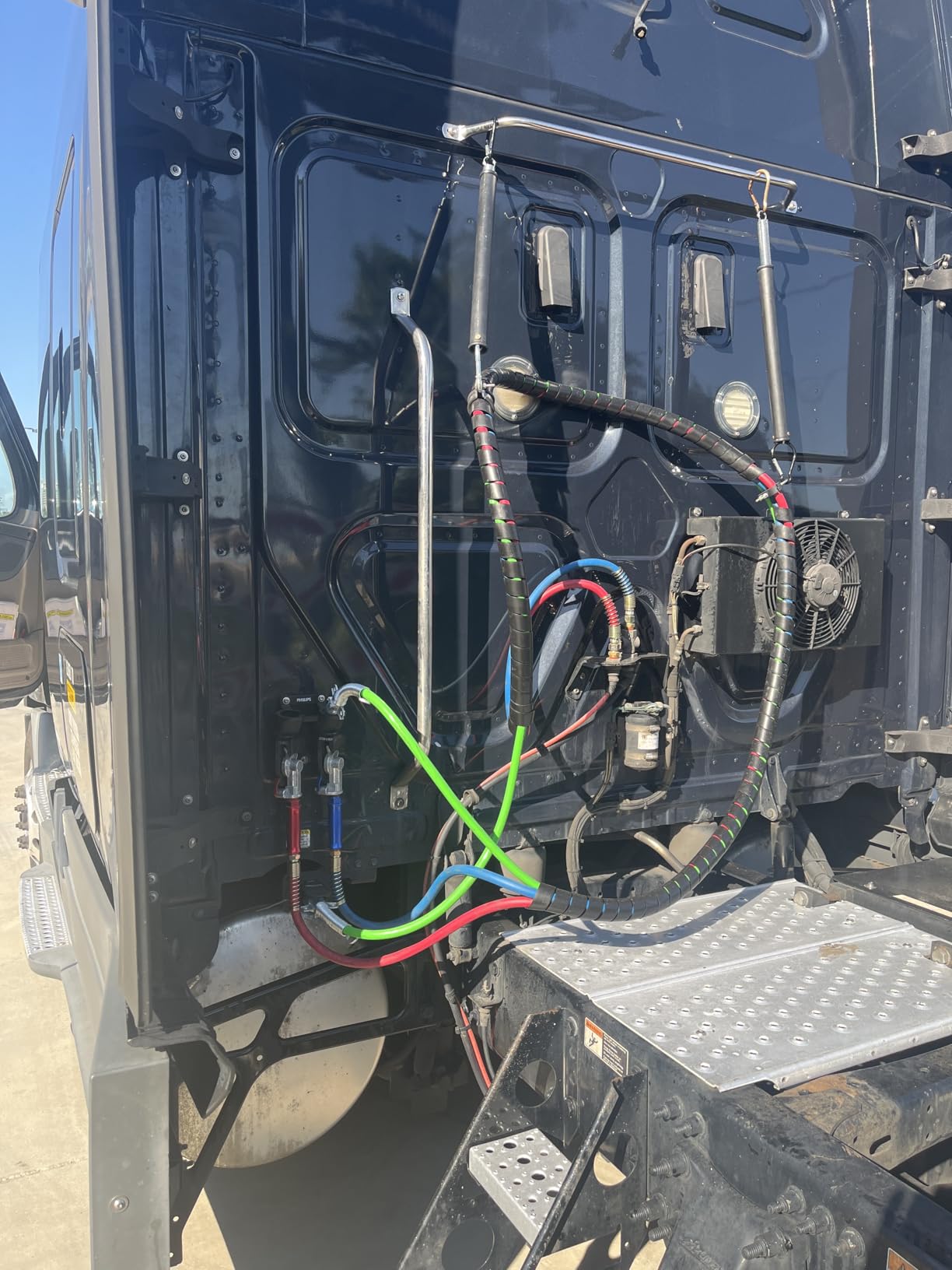 CheeMuii 15FT Semi Truck Air Lines Kit 3-in-1 Air Hoses for Truck Trailer with 100% Copper 7 Way Trailer Cord, Red & Blue Air Hoses, Gladhands, Handles Holder & Tender Spring Kit customer photo 2