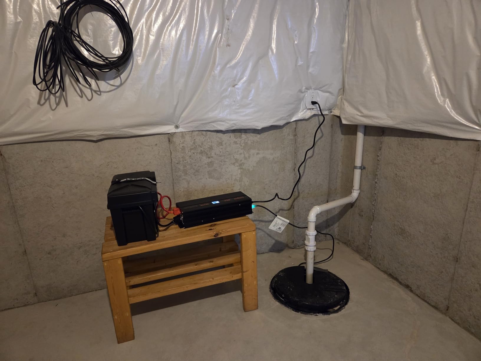 VEVOR 2500W Sump Pump Battery Backup System LCD Display Corded Auto Switch customer photo 2