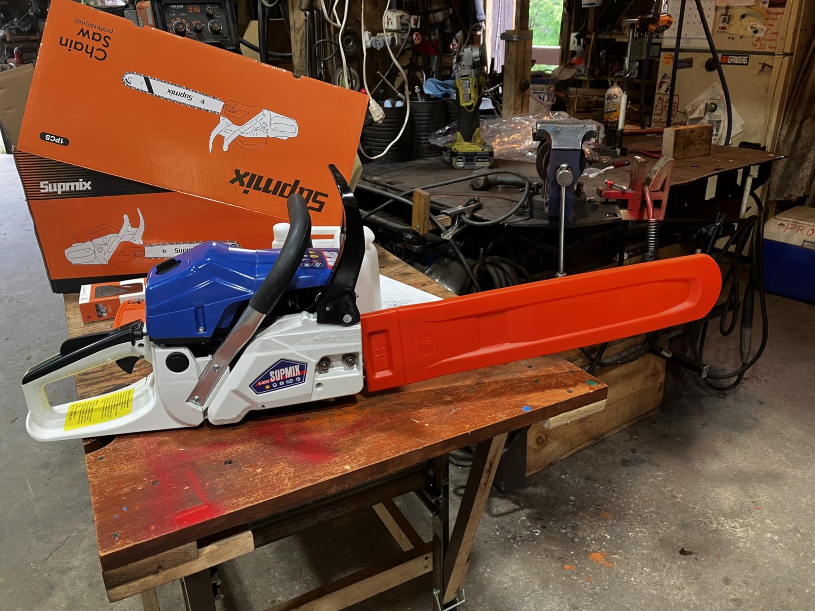 SUPMIXTOOLS 62cc Gas Chainsaw 20 Inch Gas Powered Chainsaws 2-Cycle Petrol customer photo 1