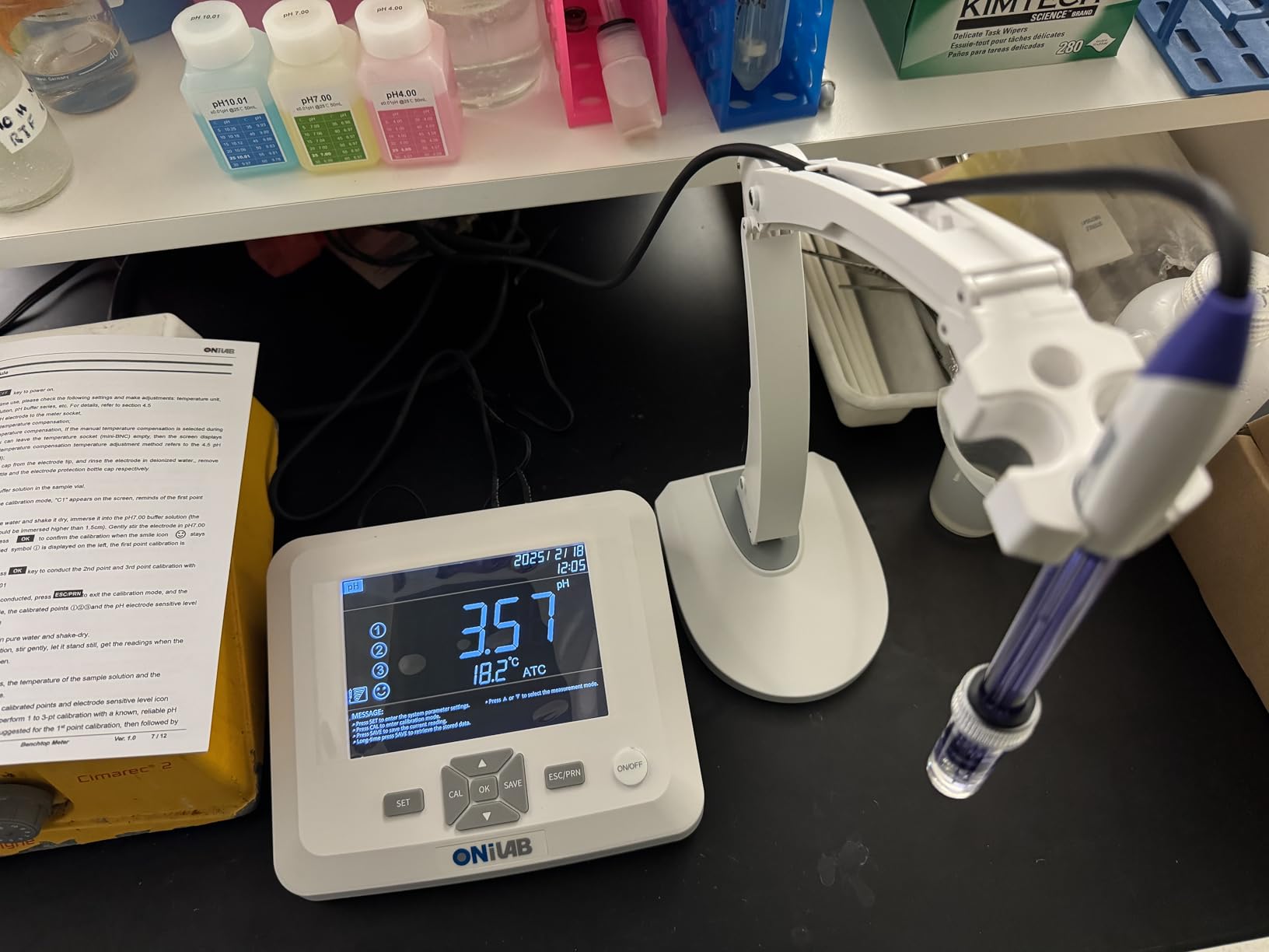 ONiLAB Benchtop pH Meter, 3-in-1 PH/Temp, Electrode | Measures with 0.01 PH Accuracy, Supports Automatic 1-3 Point Calibration, for Reliable Laboratory Testing customer photo 1