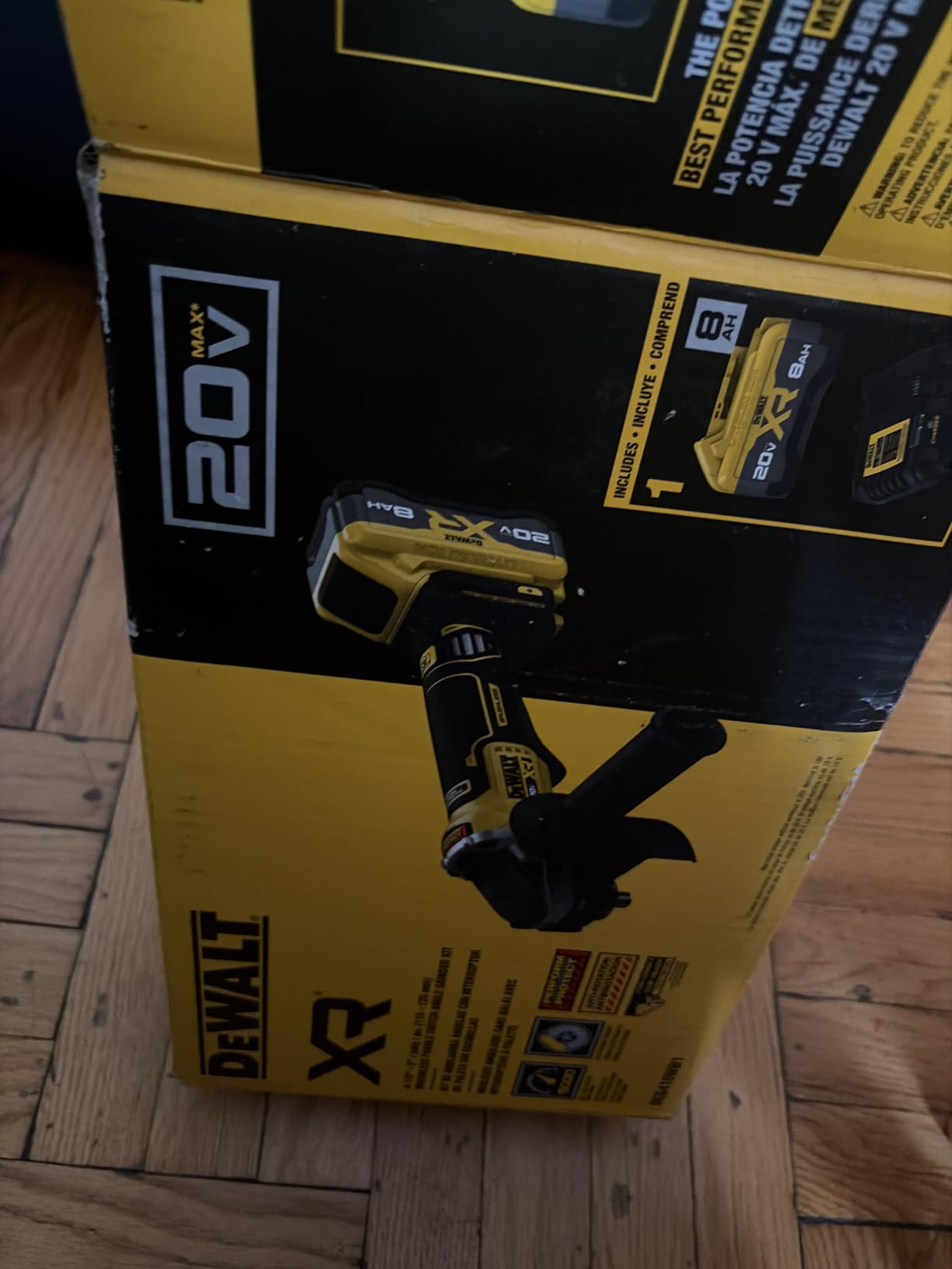 DEWALT 20V MAX XR Brushless Cordless 4-1/2 in. - 5 in. Angle Grinder Kit with XR POWERPACK (DCG410WW1) customer photo 1