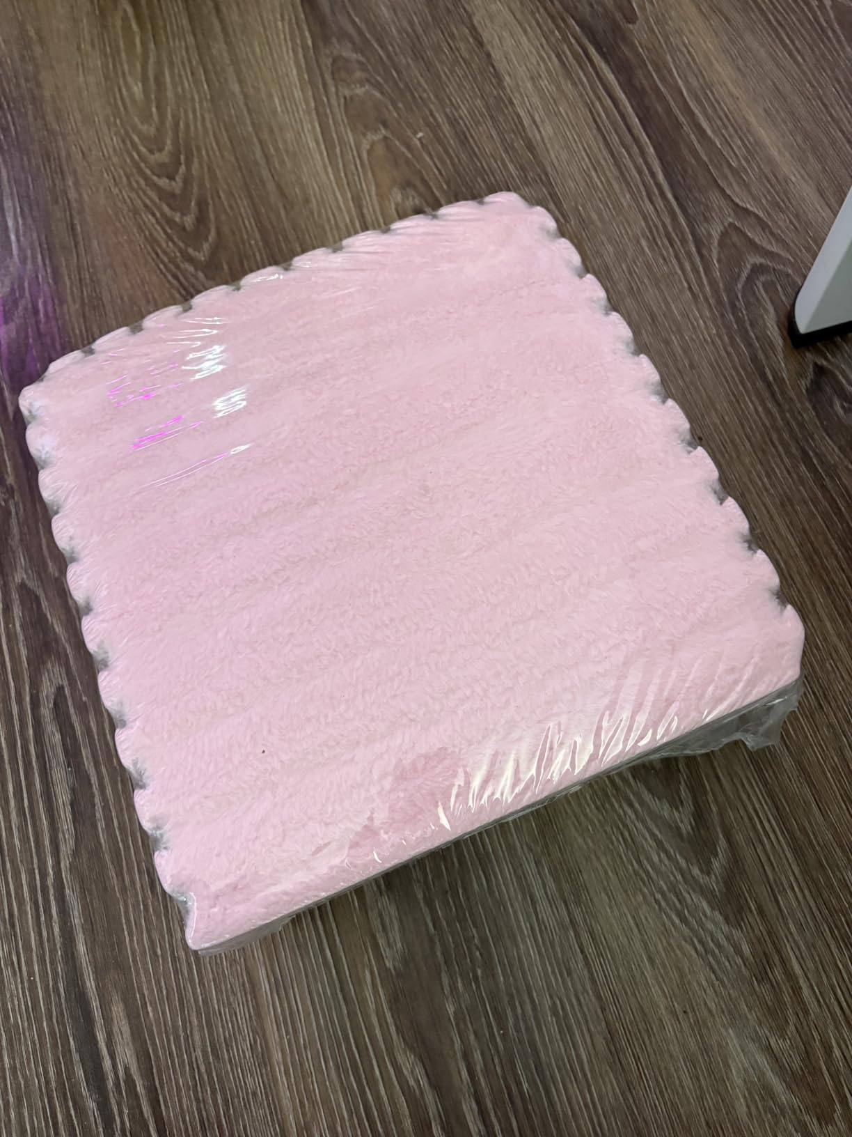 12pcs Carpet Squares Puzzle Floor Mat, Plush Interlocking Carpet Tiles, Anti Slip EVA Foam Jigsaw Floor Tiles, Build A Safe Area for Bedroom Playroom (Pink+White) customer photo 1