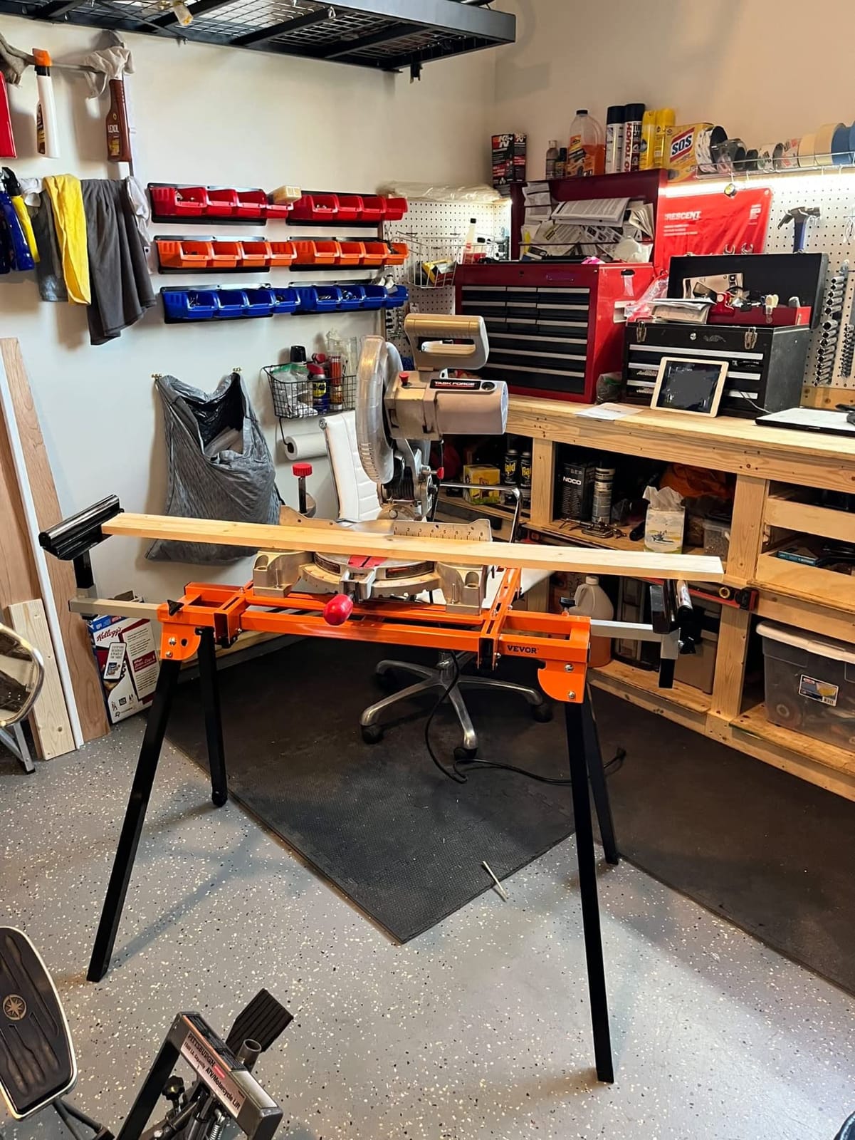 VEVOR Miter Saw Stand with Tabletop and Wheels, 330lbs Load Capacity Steel Collapsible Rolling Stand for Miter Saw, Adjustable Height and Length, Portable Compact and Folding Miter Saw Stand customer photo 2