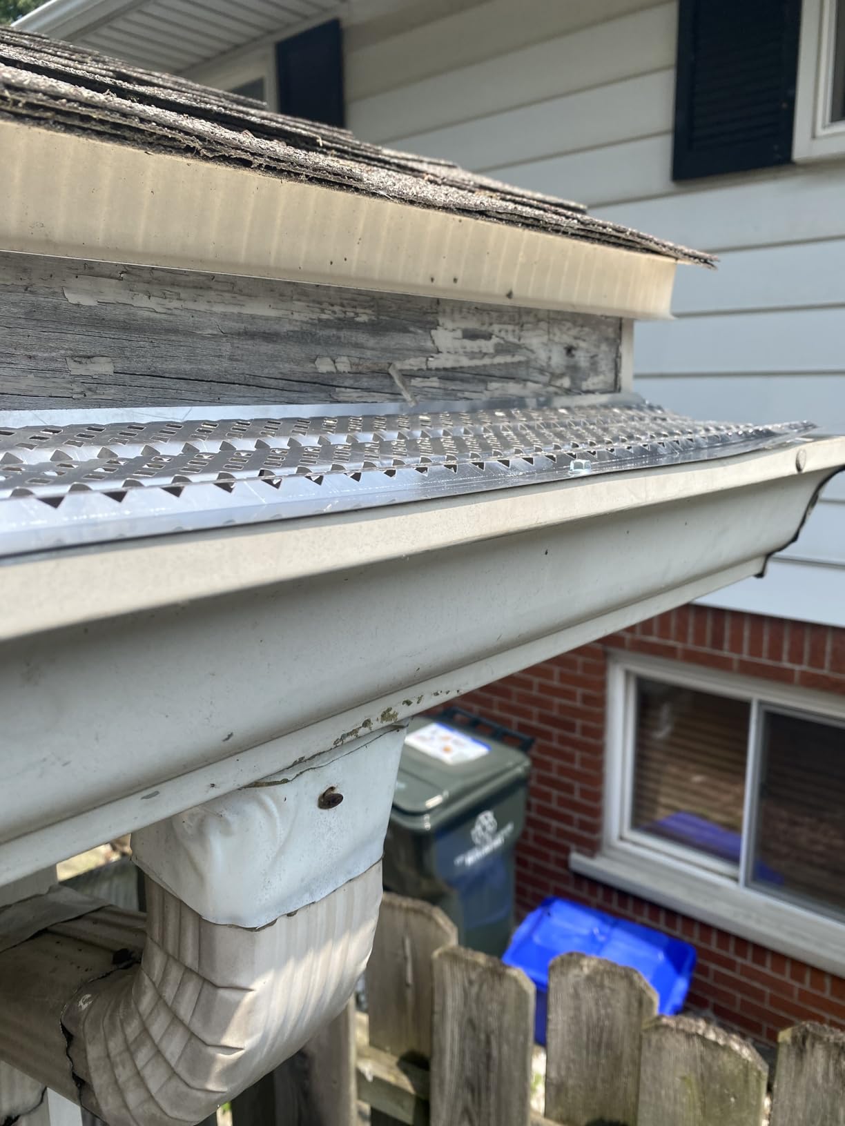 PPOLB Gutter Guards 5 Inch, Aluminum Leaf Filter Rain Gutter Covers with Screws Included, 8 PCS 28FT DIY Gutter Protection System, Heavy Duty, Fits Any Roof or Gutter Type (Mill Finish) customer photo 2