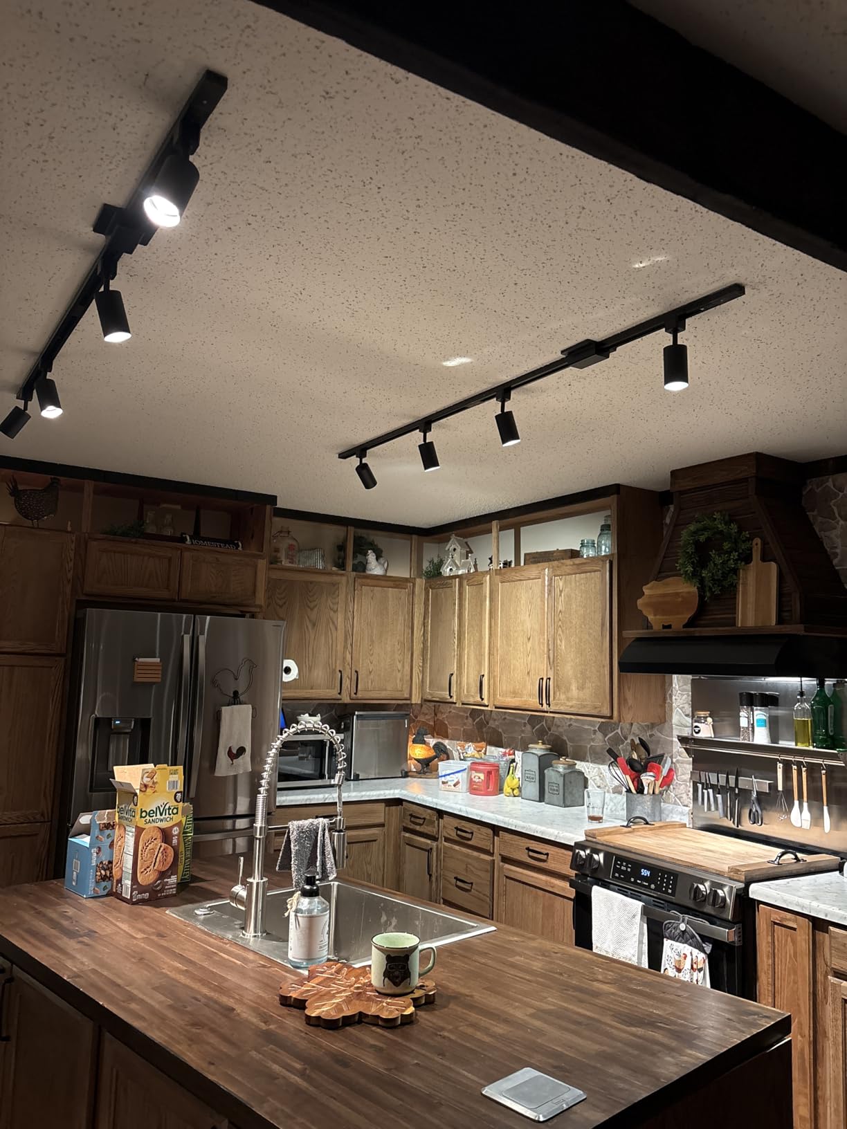 4-Light LED Track Lighting Kit with 3.3FT H Track Lighting Rails & Floating Canopy Connector, GU10 Track Light Kit, Modern Kitchen Track Lighting Fixtures Ceiling Spot Light, White (No Bulbs) customer photo 2