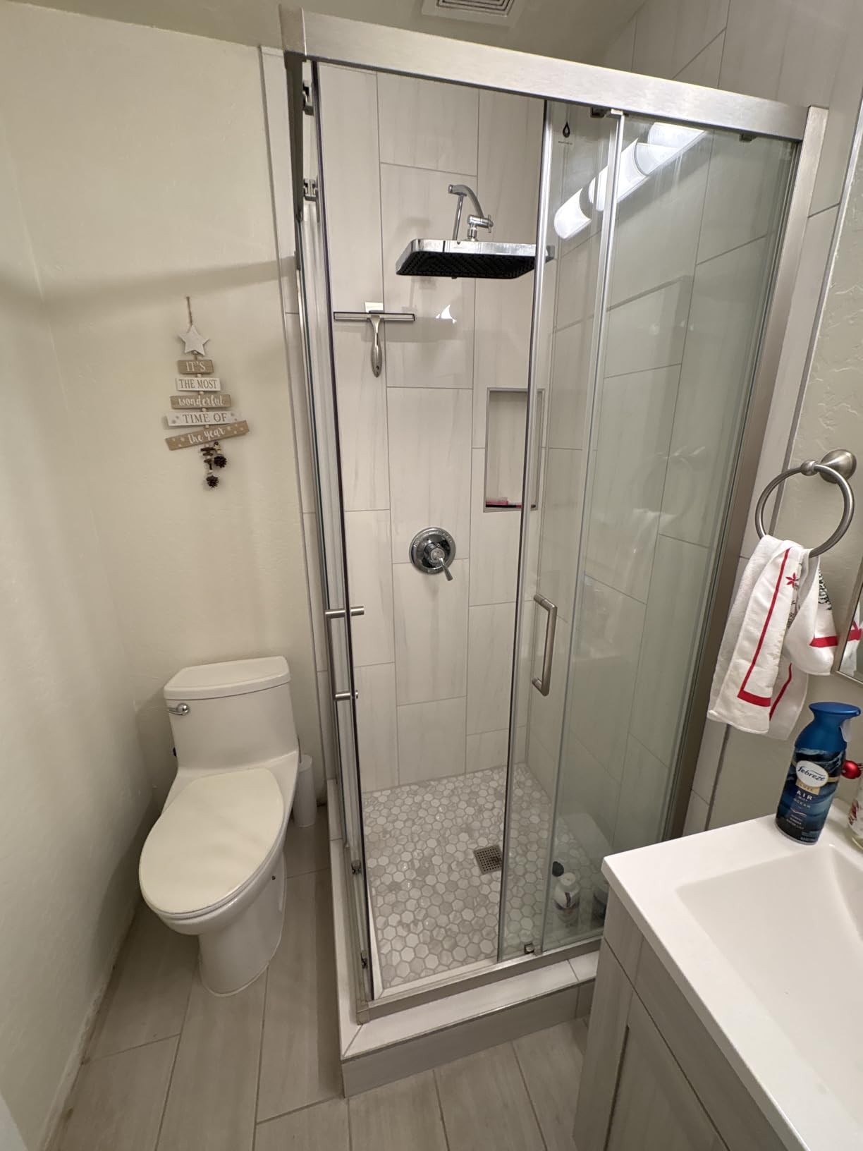Corner Shower Door 36