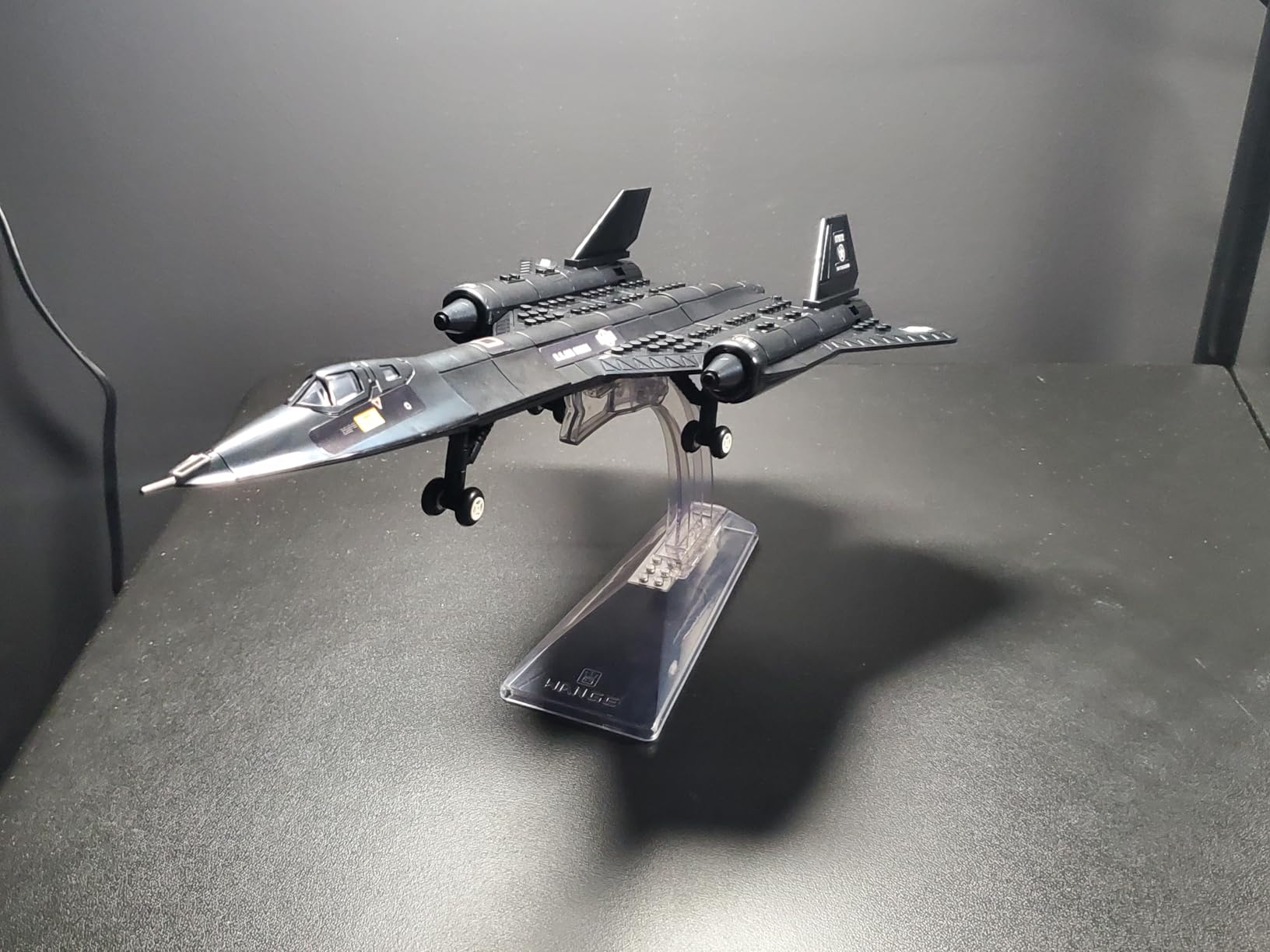 ArtorBricks SR-71 Reconnaissance Blackbird Airplane Military Building Set with Display Stand - 183Piece Model Kit for Adults, Collectors & Hobbyists customer photo 1