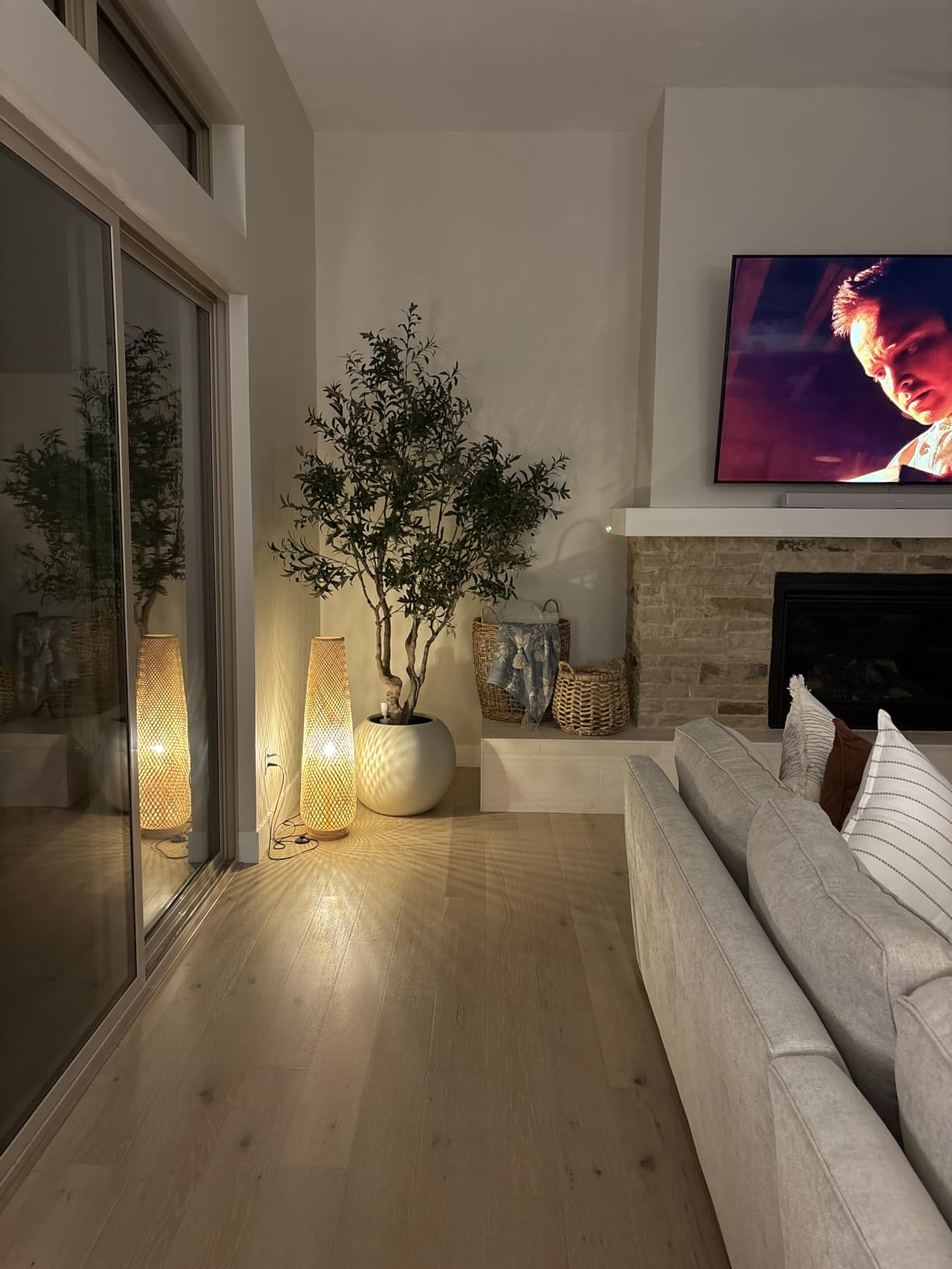 Boho Style Bamboo Woven Floor Lamp for Living Room, 36 in, Cozy Decor, Handcrafted Wicker Shade, Unique Shadow Pattern, No Assembly Required, 3000K Warm Ambient Lighting, Suit for Bedroom Corner customer photo 2