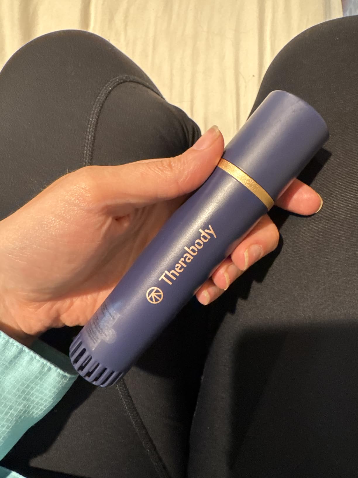 Therabody TheraFace Depuffing Wand – Cold and Heat Skincare Treatment to Depuff and Glow; Beauty Wand, Face Roller and Eye Massager for Eye Puffiness, Dark Circles and Skin Radiance (Indigo) customer photo 1