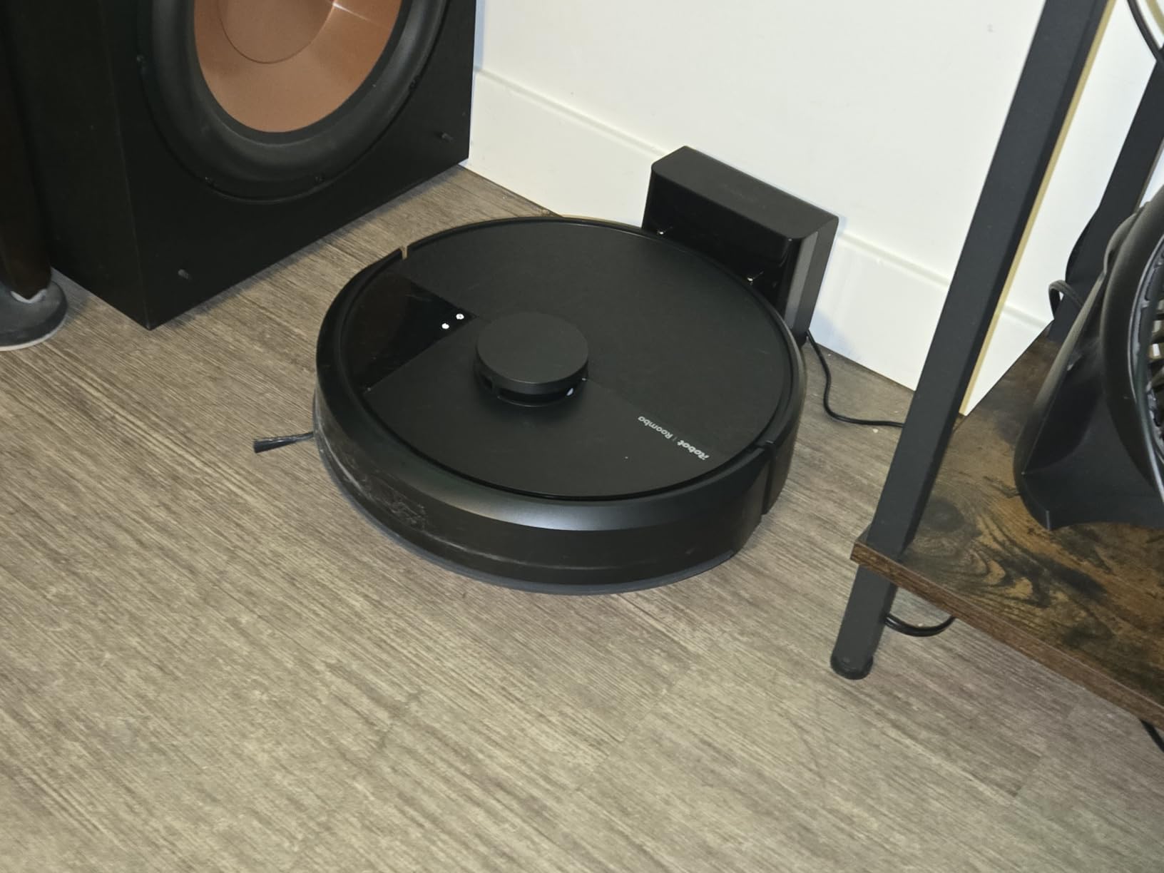 iRobot Roomba 105 Combo Robot Vacuum & Mop - Easy to use, Intense Power-Lifting Suction, LiDAR Navigation, Multiple Cleaning Modes, Avoids Mopping Carpets, Self-Charging customer photo 1