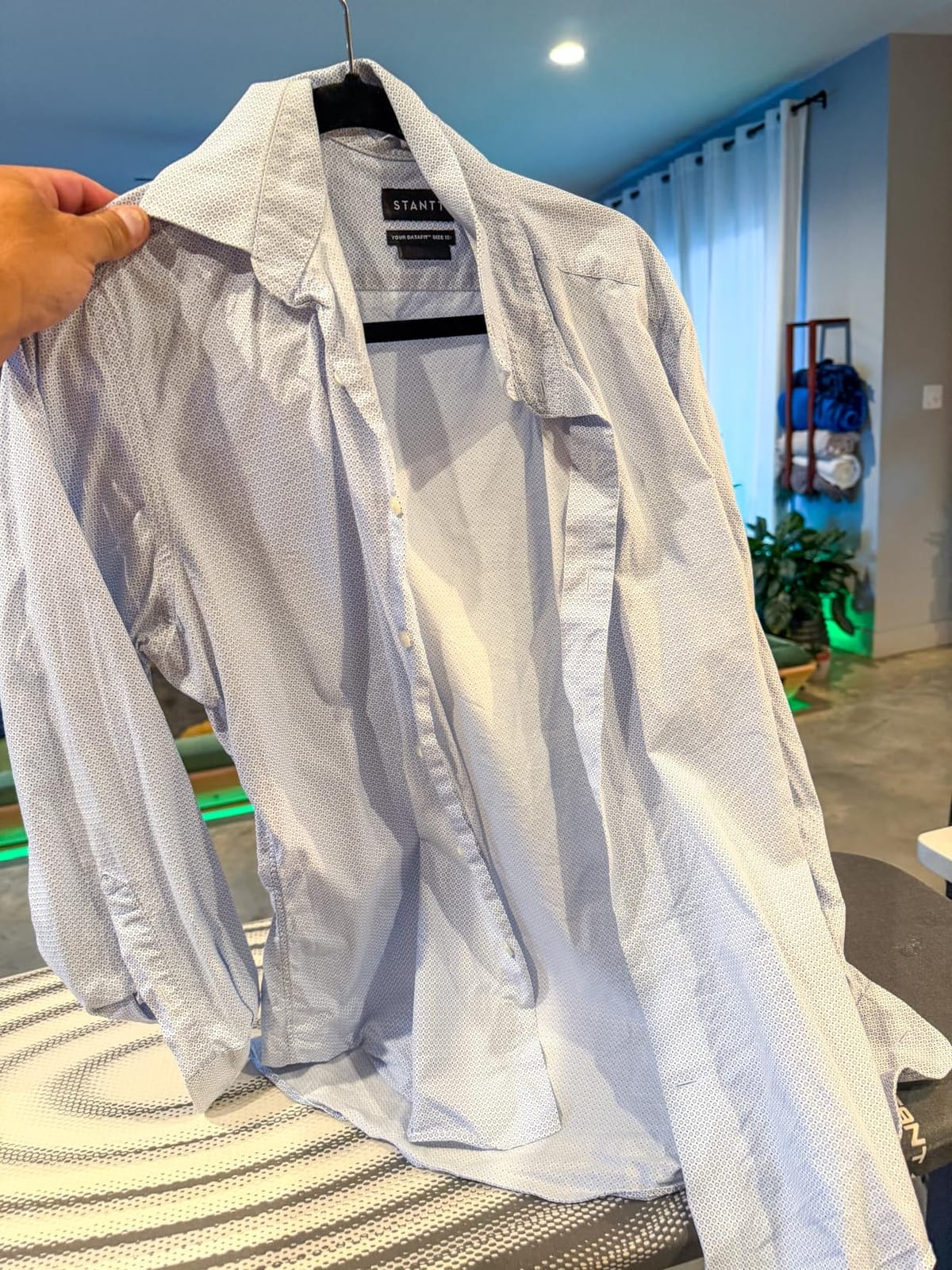 Rowenta Iron, Focus Excellence Stainless Steel Soleplate Steam Iron for Clothes, Retractable Cord, 400+ Microsteam Holes, Powerful steam, LED Display, 1750 W Ironing Clothes, Cordreel, Red DW5433 customer photo 2