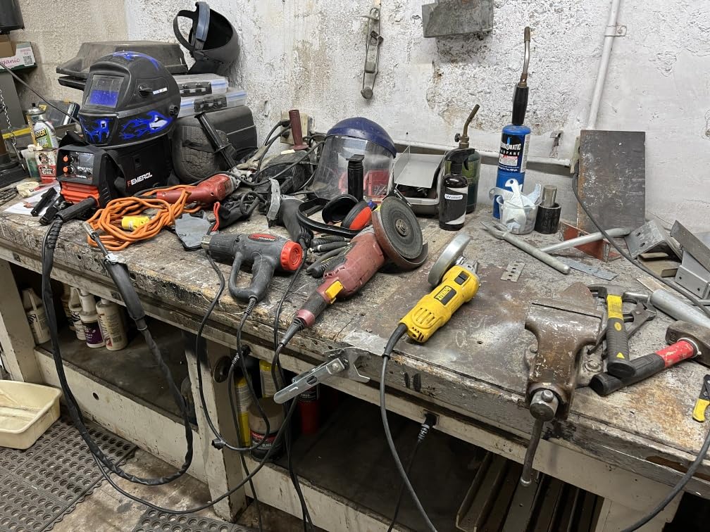 FEMEROL 140A 3 in 1 MIG Welder, Flux Core, MIG/Lift TIG/Stick Welding Machine 110V Portable IGBT Inverter Synergic Control, LED Display with Welding Helmets customer photo 1