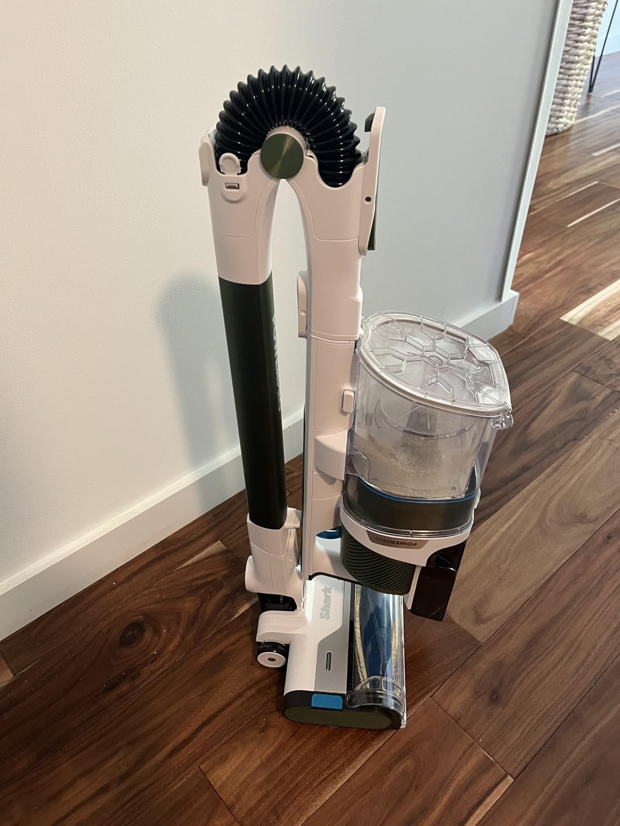 Shark PowerPro Flex Pet Plus Cordless Vacuum, Olive, IZ387H customer photo 2