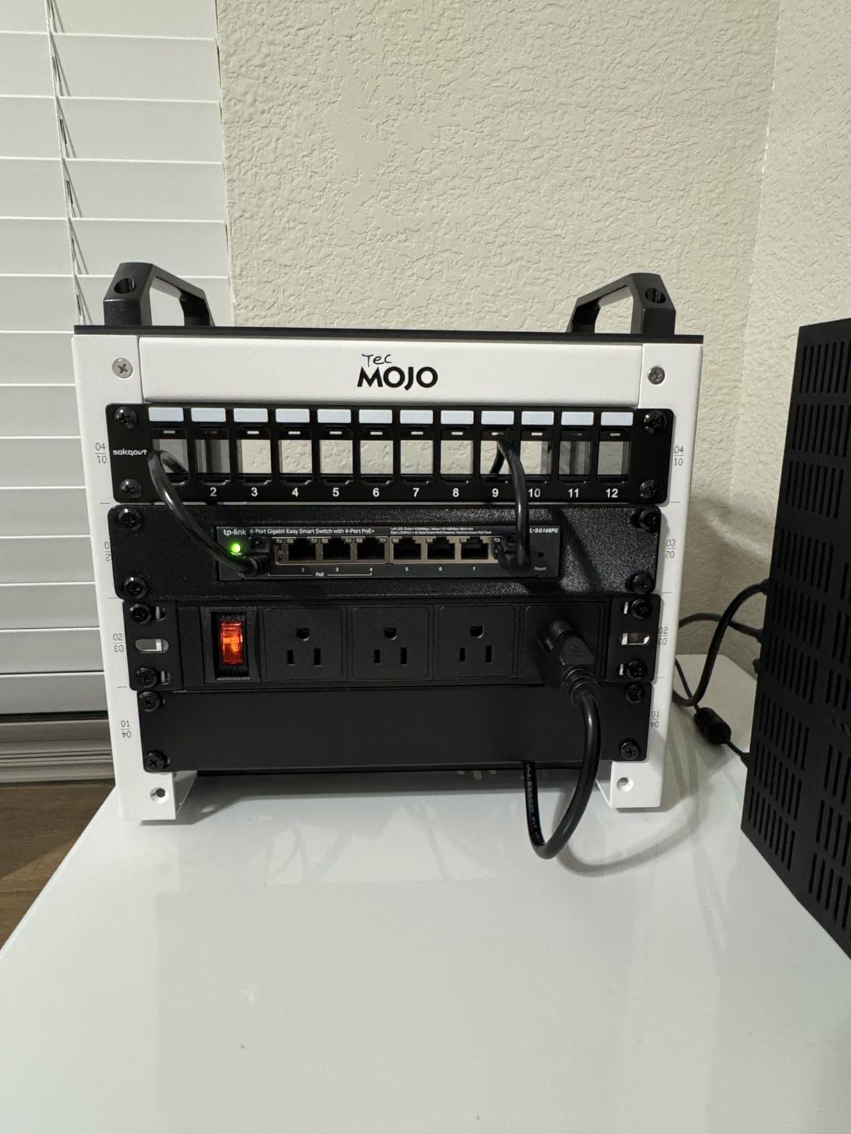 Tecmojo 6U Network Rack, 10 inch Mini Server Rack with 2 Side Translucent Panels & 2 Top Handles, 7.87 inch Deep, for 10 inch IT Equipment & A/V Devices, White customer photo 1