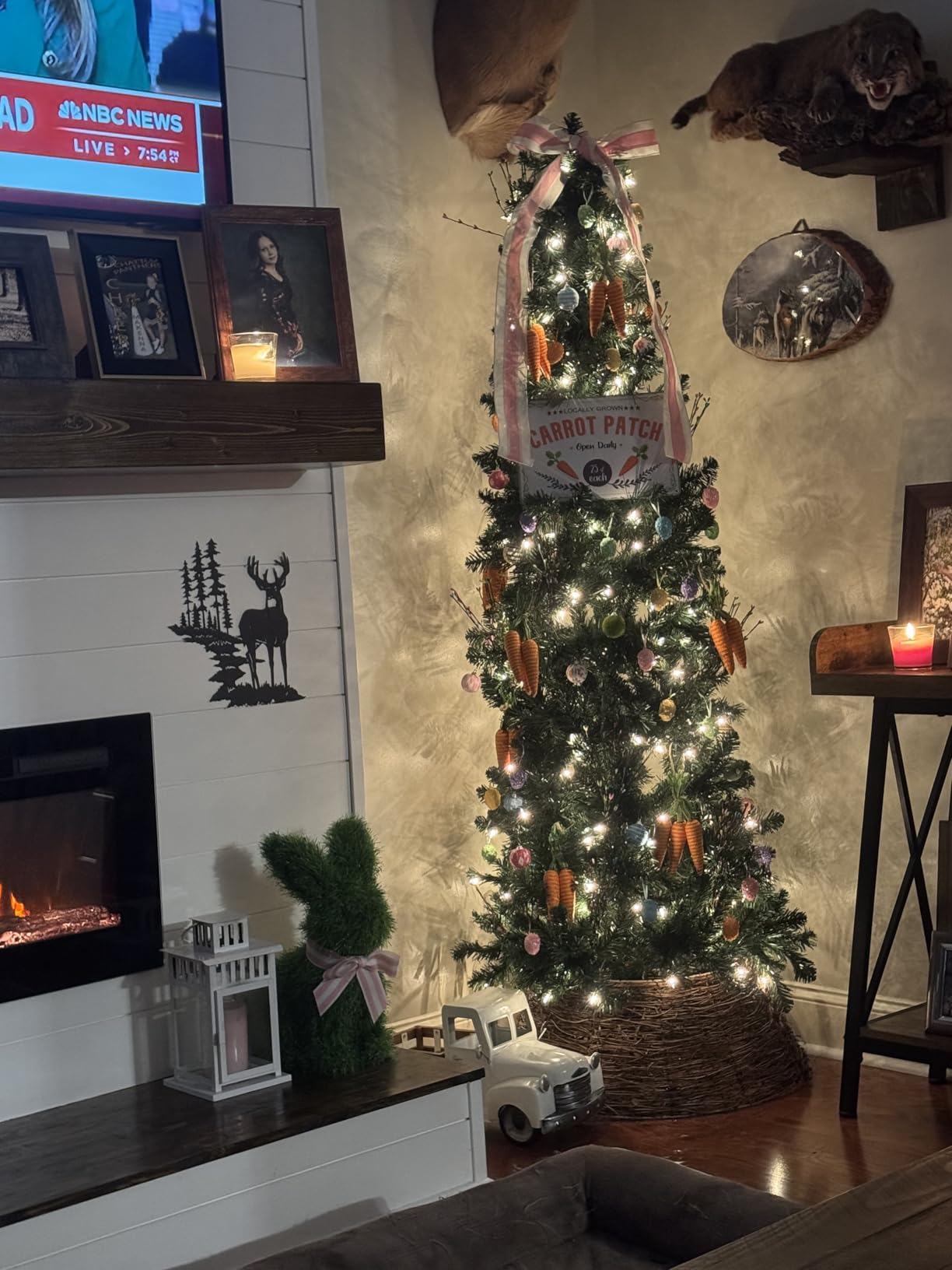 SHareconn Prelit Artificial Pencil Christmas Tree 6FT & Warm White Lights | Green, Slim & Skinny Design, 200 Lights, 637 Full Branch Tips, flame-retardant PVC, Good Choice Decoration for Xmas Holiday customer photo 1