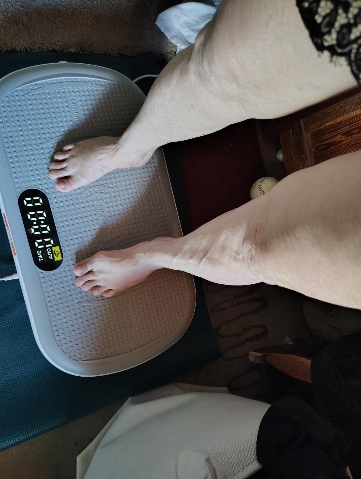 Merach CV40 Curved Vibration Plate Exercise Machine with 440lbs Capacity | 200W Powerful Motor, 13mm Amplitude, Shake Plate for Lymphatic Drainage, Bluetooth, Silicone Pedal, Resistance Band, Home Gym customer photo 1