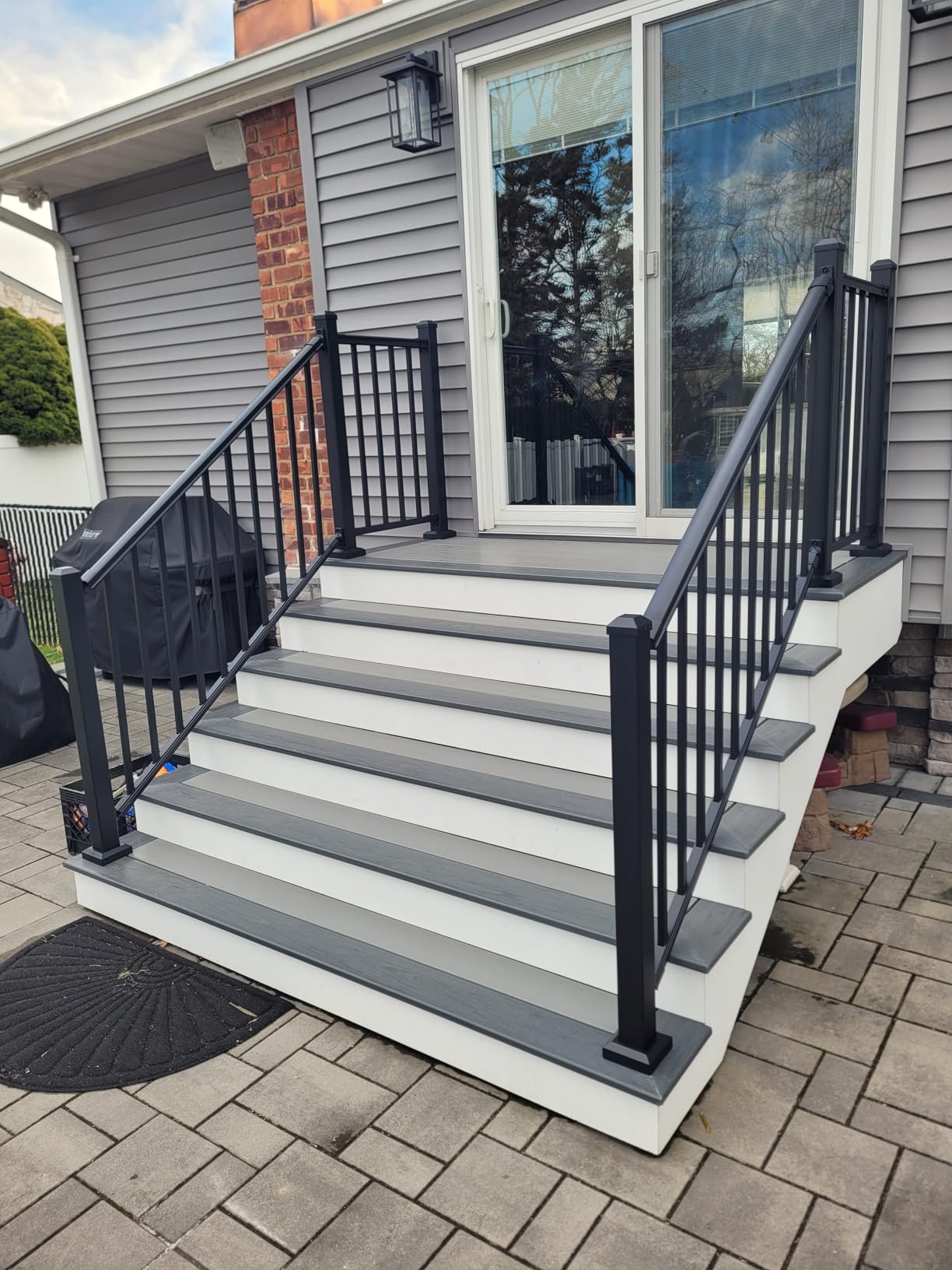 Egadis 36in x 8ft Modular Aluminum Porch and Deck Railing Kit with 2 Post customer photo 1