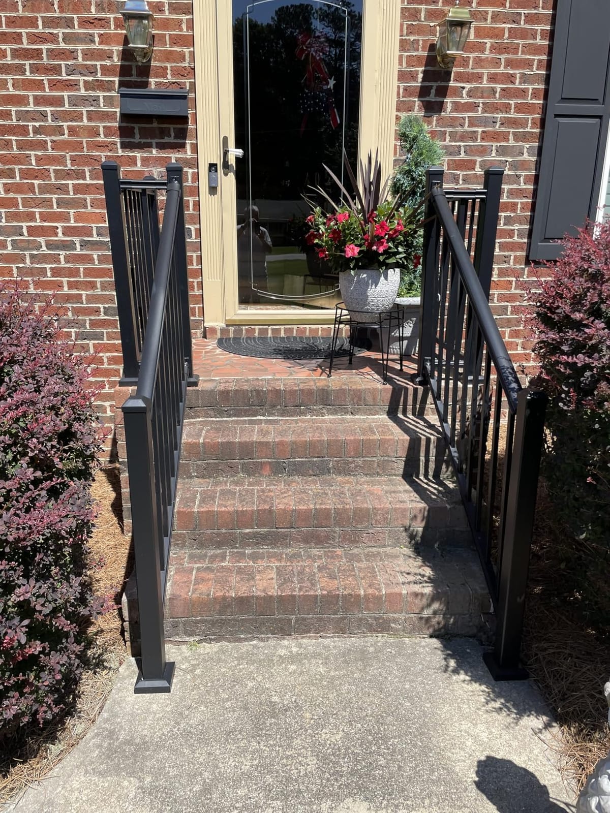 Egadis 36in x 8ft Modular Aluminum Porch and Deck Railing Kit with 2 Post customer photo 2