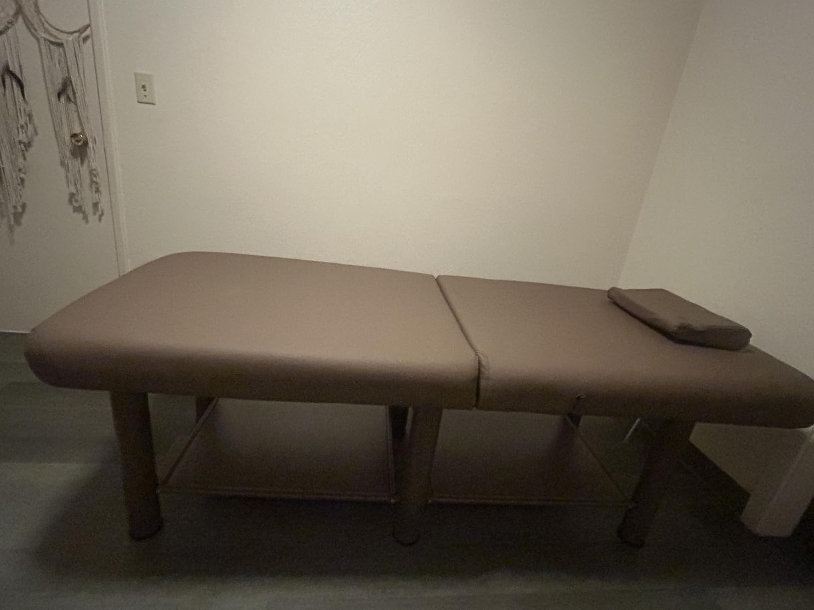 Dolonm Folding Stationary Massage Table with Backrest and Storage Space, 6 Round Legs Metal Frame PU Leather, 30.5'' Wide × 75'' Long for Treatment Table Physical Therapy Table Spa Facial Bed, Black customer photo 2