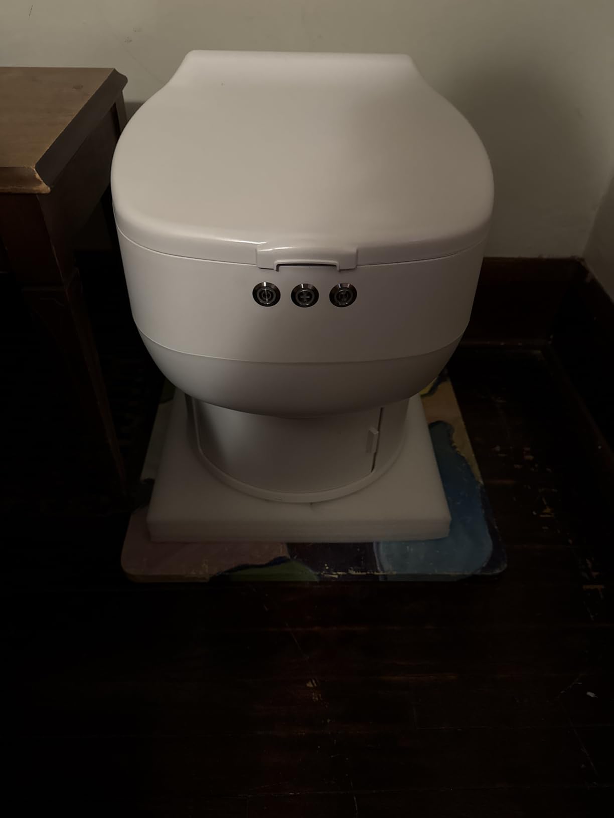 R1808 Fixed RV Dry Flush Toilet, Waterless Rechargeable, White customer photo 2