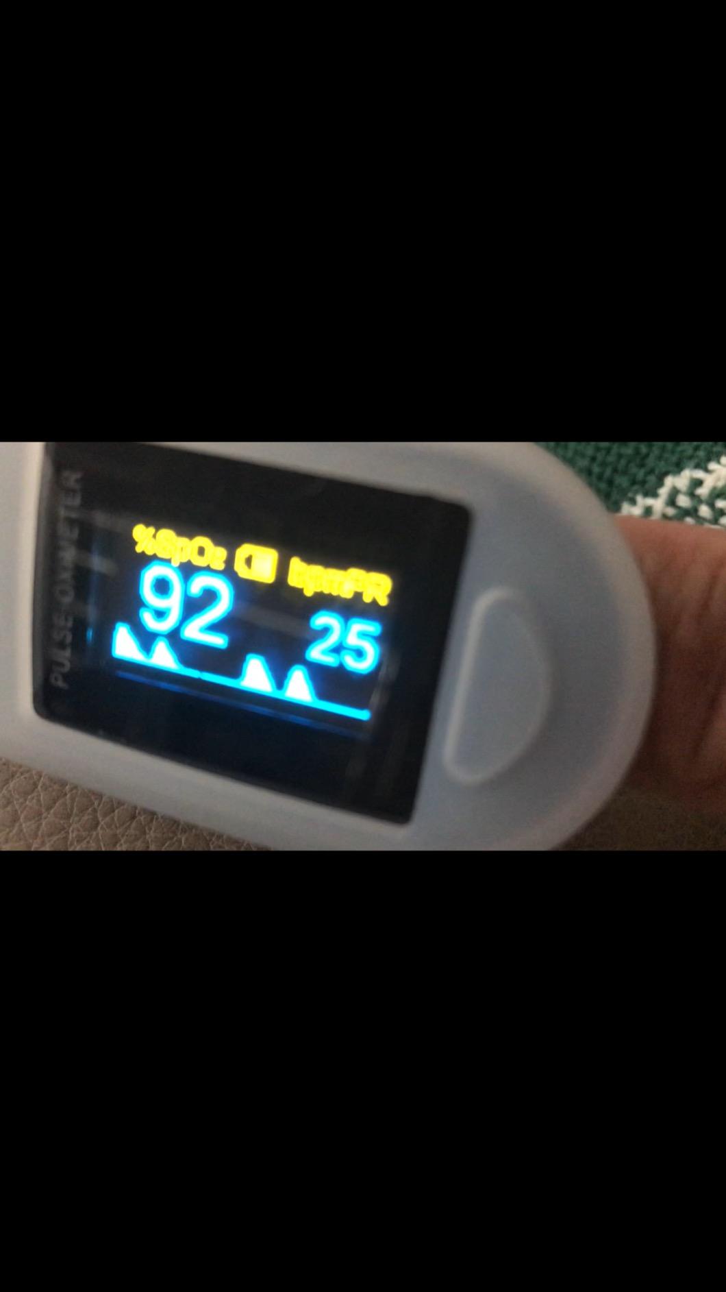 Zacurate 500B-B Wireless Bluetooth Fingertip Pulse Oximeter, Blood Oxygen Monitor with Free App, SpO2, Plethysmograph, and Perfusion Index customer photo 2
