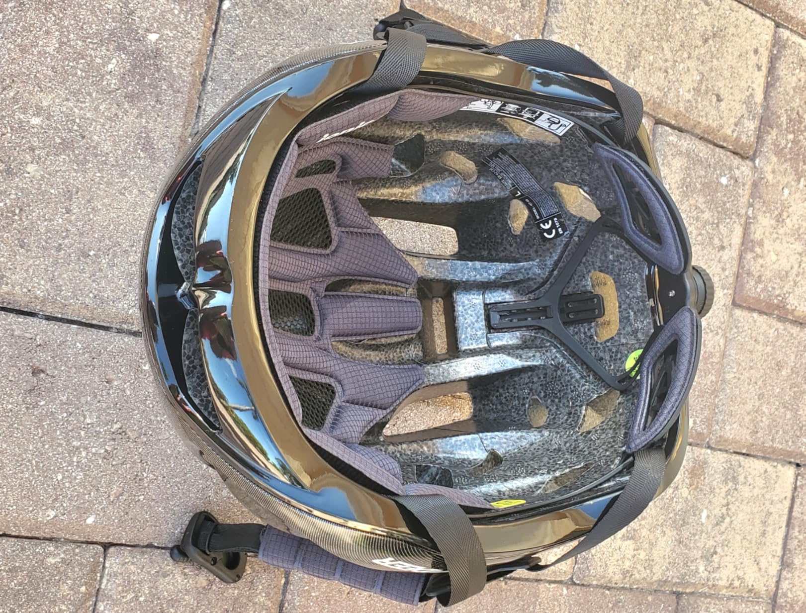 LUMDEER Adult Road Bike Helmet Men & Women | Detachable Magnetic Rear Light | USB Rechargeable | Aerodynamic Design | Lightweight Shockproof | Magnetic Clasps | Road, Mountain, Bicycle, Cycling customer photo 2