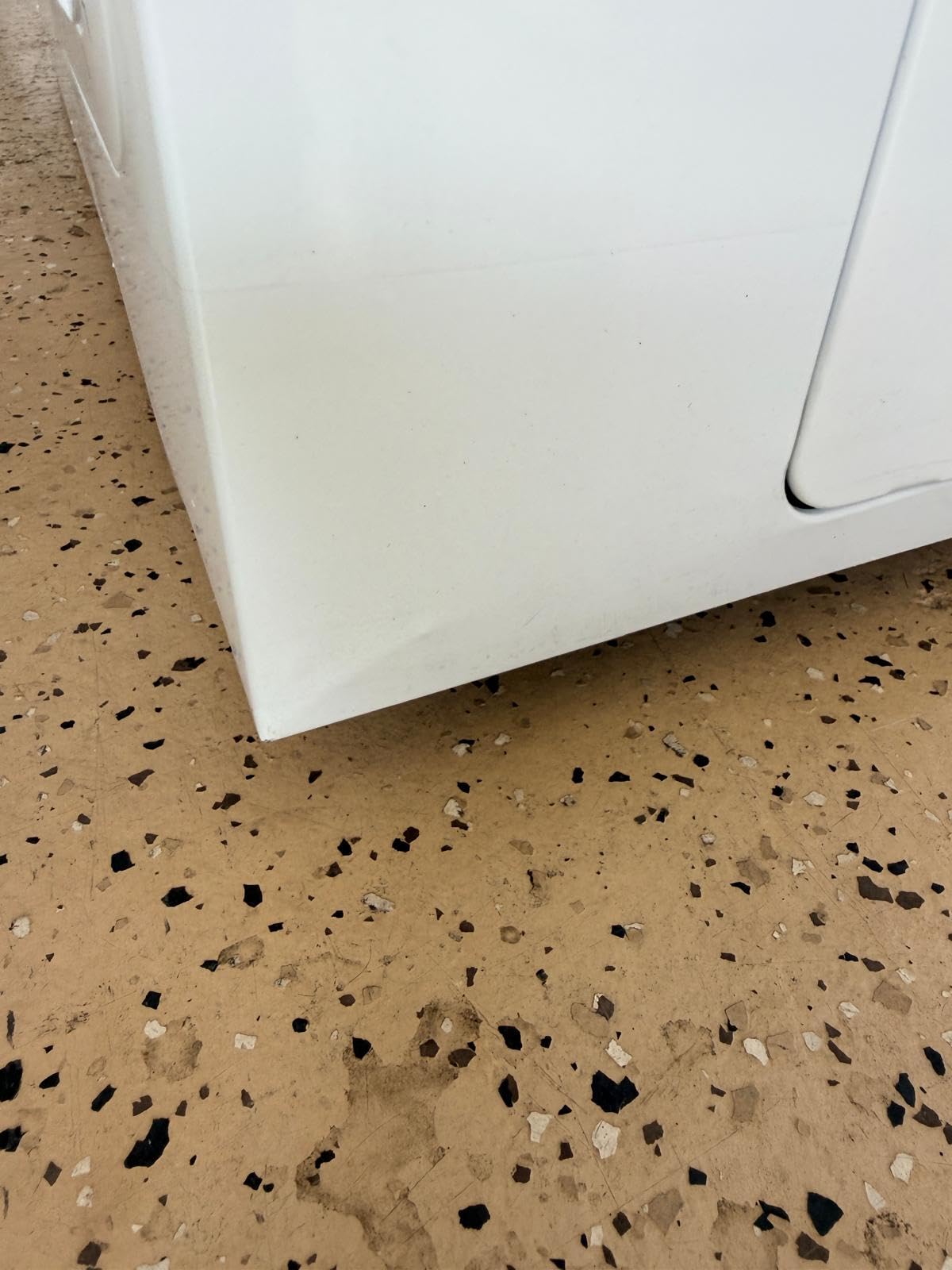 Commercial Cool 1.8 Cu. Ft. Compact Chest Freezer, Textured Finish, Deep Freezer for Frozen Food Storage, Removable Storage Basket, Mechanical Temperature Control, R600a Refrigerant, CCFW18, White customer photo 2