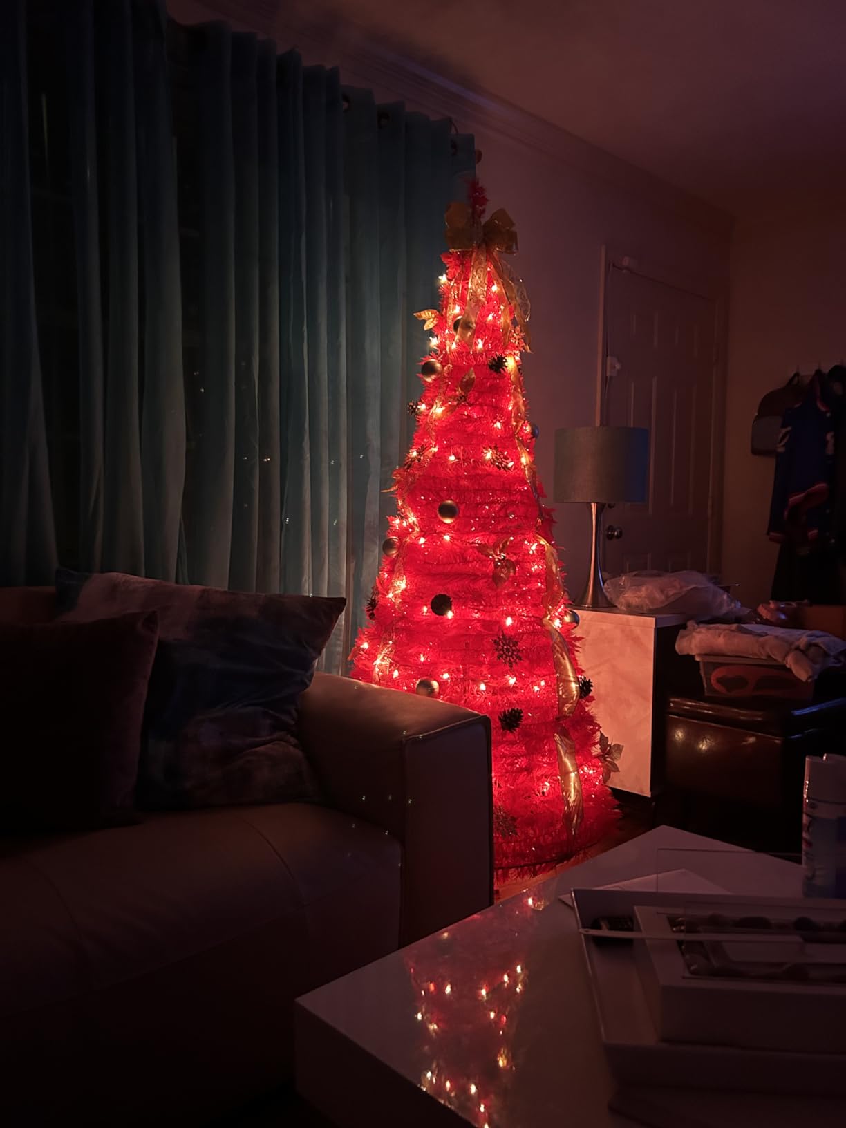 6FT Prelit Pop up Christmas Tree, Pre-lit Collapsible Red Christmas Tinsel Tree with 150 LED Lights, Pull Up Collapsible Christmas Tree with 52 Ornaments for Indoor Outdoor Home Holiday customer photo 1