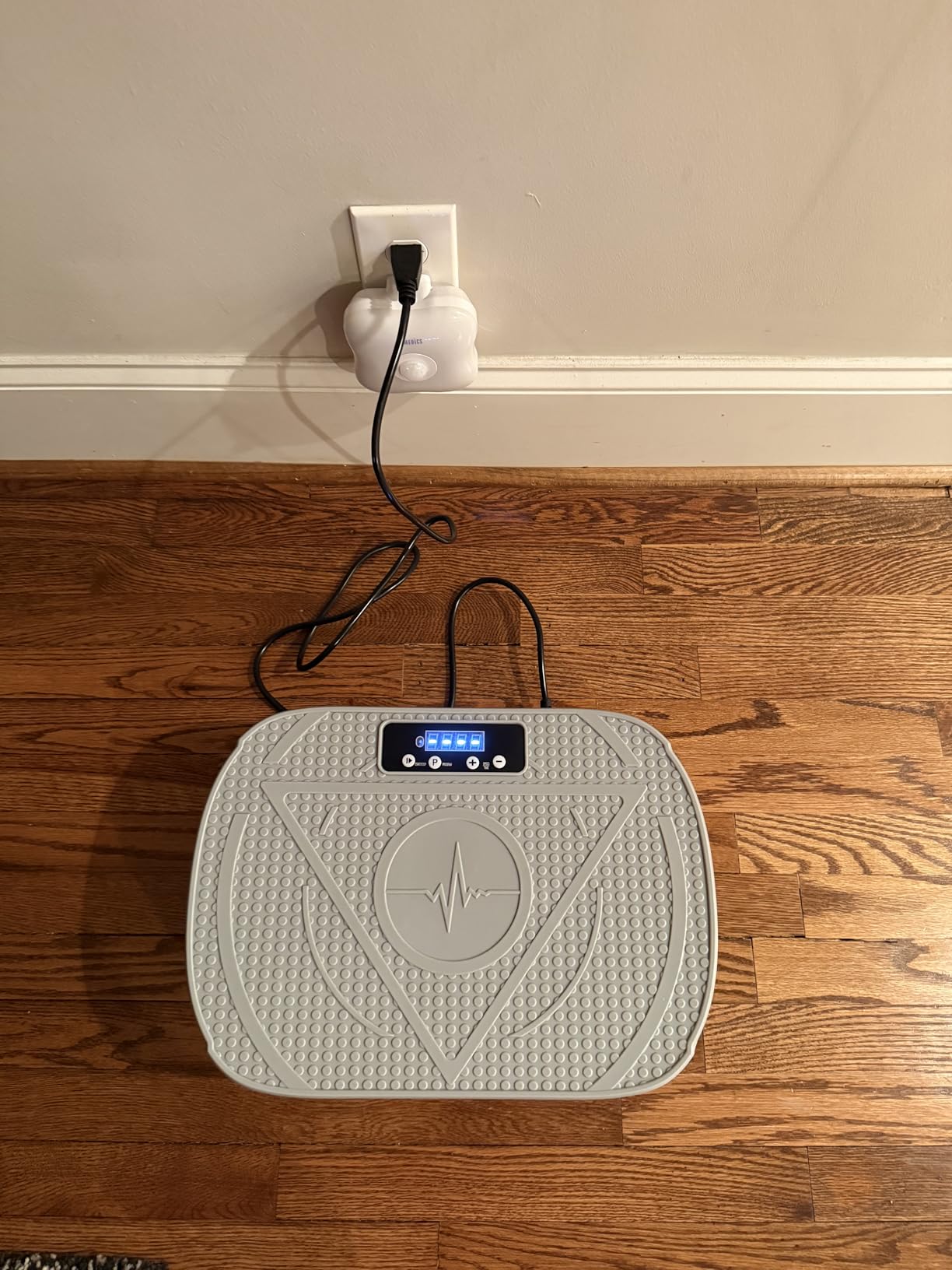 Homesy Vibration Plate Exercise Machine for Lymphatic Drainage | Includes Resistance Bands and Remote, LED display, Anti-slip Suction Cups, Fat Burning, Compact for Home Workouts customer photo 2