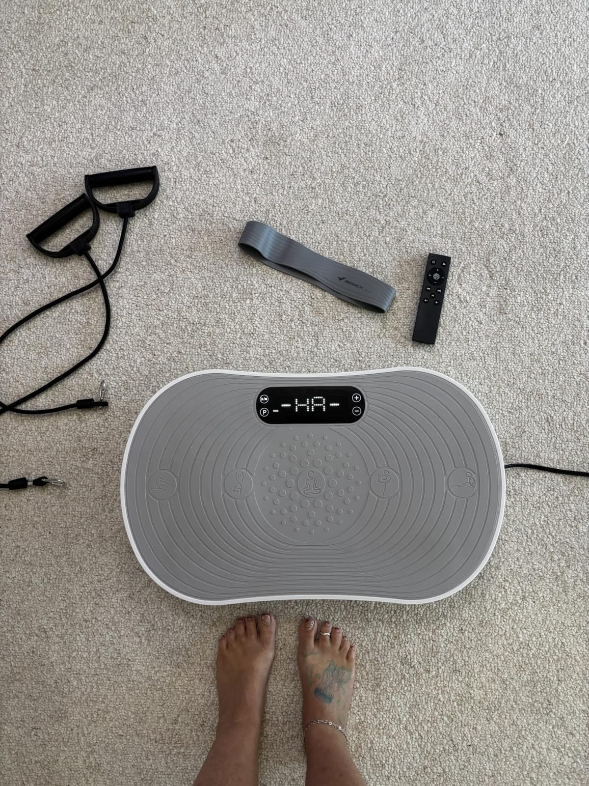 Merach V33 Pro Vibration Plate Exercise Machine with Touchscreen, 99 Speeds | Resistance Bands, Bluetooth, 350lbs Capacity, Vibration Platform for Lymphatic Drainage, Home Full Body Fitness Equipment customer photo 2