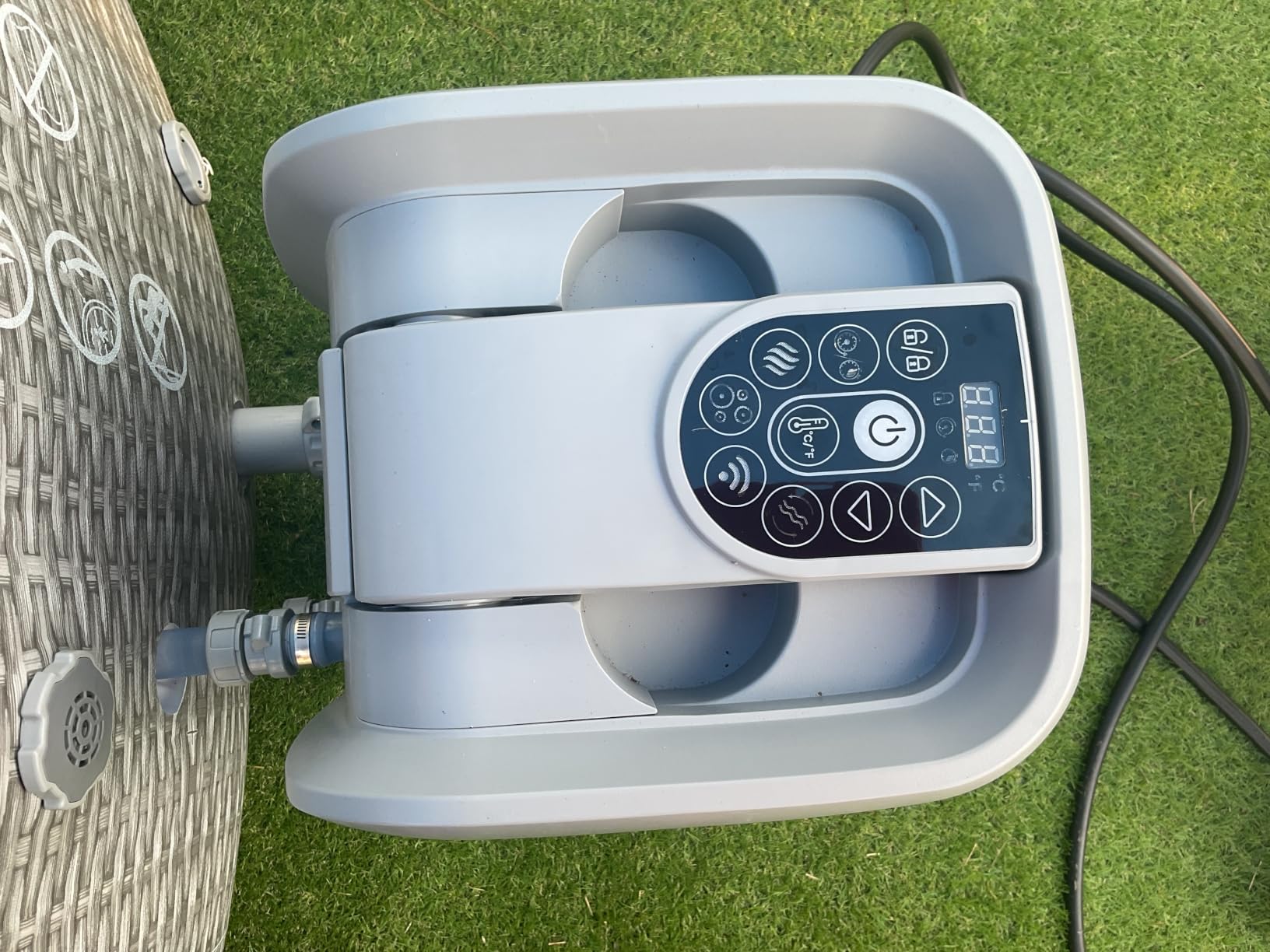 Coleman SaluSpa Energy-Efficient AirJet 4-6 Person Inflatable Hot Tub | Smart Portable Outdoor Spa, Built-in EnergySense Insulation, Freeze Shield Technology, 140 Soothing Jets, 77