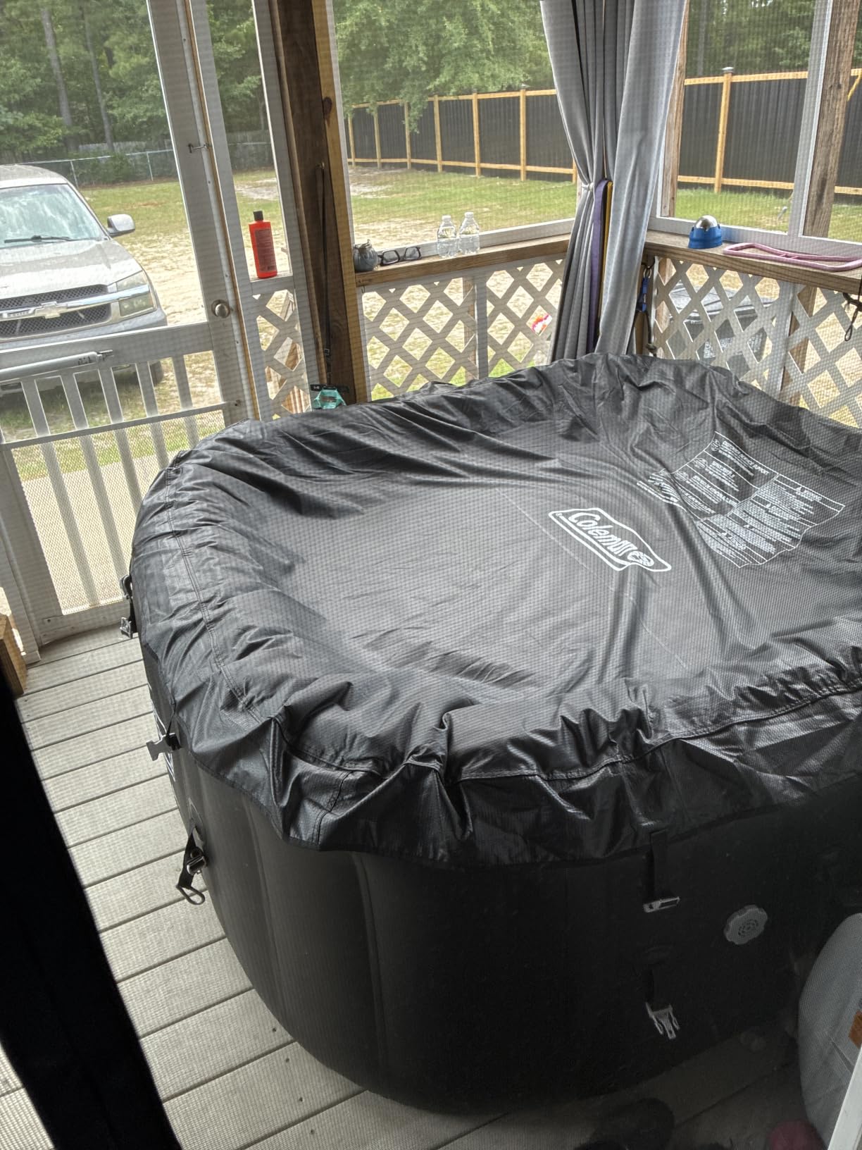 Coleman SaluSpa Hawaii Energy-Efficient AirJet 4-6 Person Inflatable Hot Tub with 140 Soothing Jets, 71