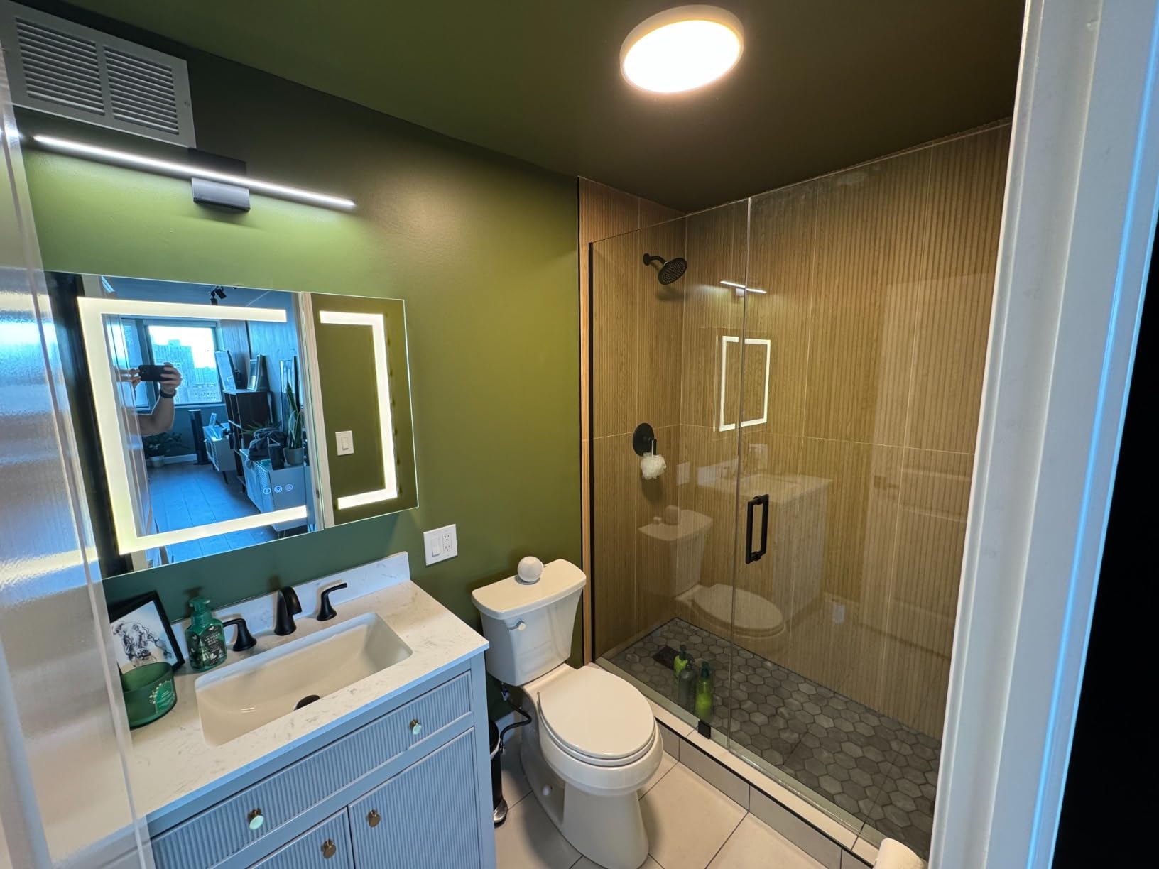 TokeShimi 30 x 32 in Led Medicine Cabinet for Bathroom, 2-Side LED Mirror customer photo 2