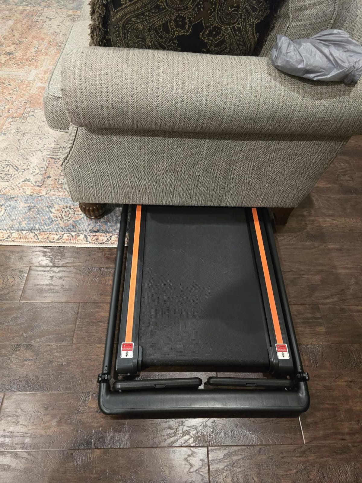 Portable Walking Pad Treadmill with Incline and Handle Bar for Home 3.0HP Mini Walking Pad with Handle Bar, 0.6-7.6MPH Treadmill for Small Spaces, 350LBS Treadmills with Handles customer photo 2