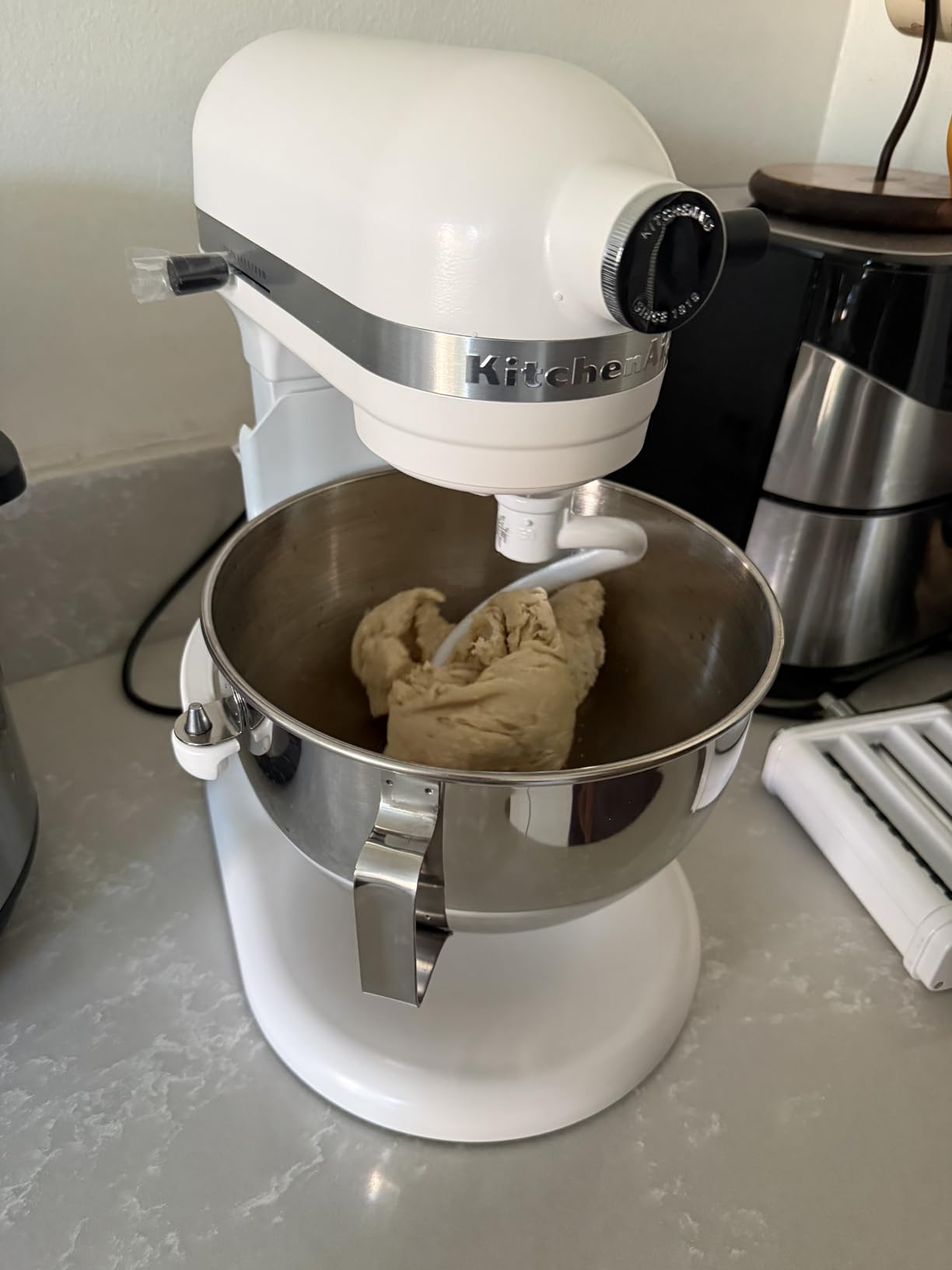 KitchenAid 5.5-Qt Bowl-Lift Stand Mixer, KSM55SXXX, Porcelain White customer photo 2