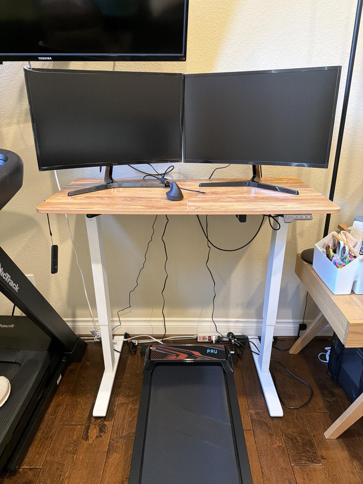 FEZIBO Standing Desk 63 × 37 Inch Electric Height Adjustable, Black customer photo 2