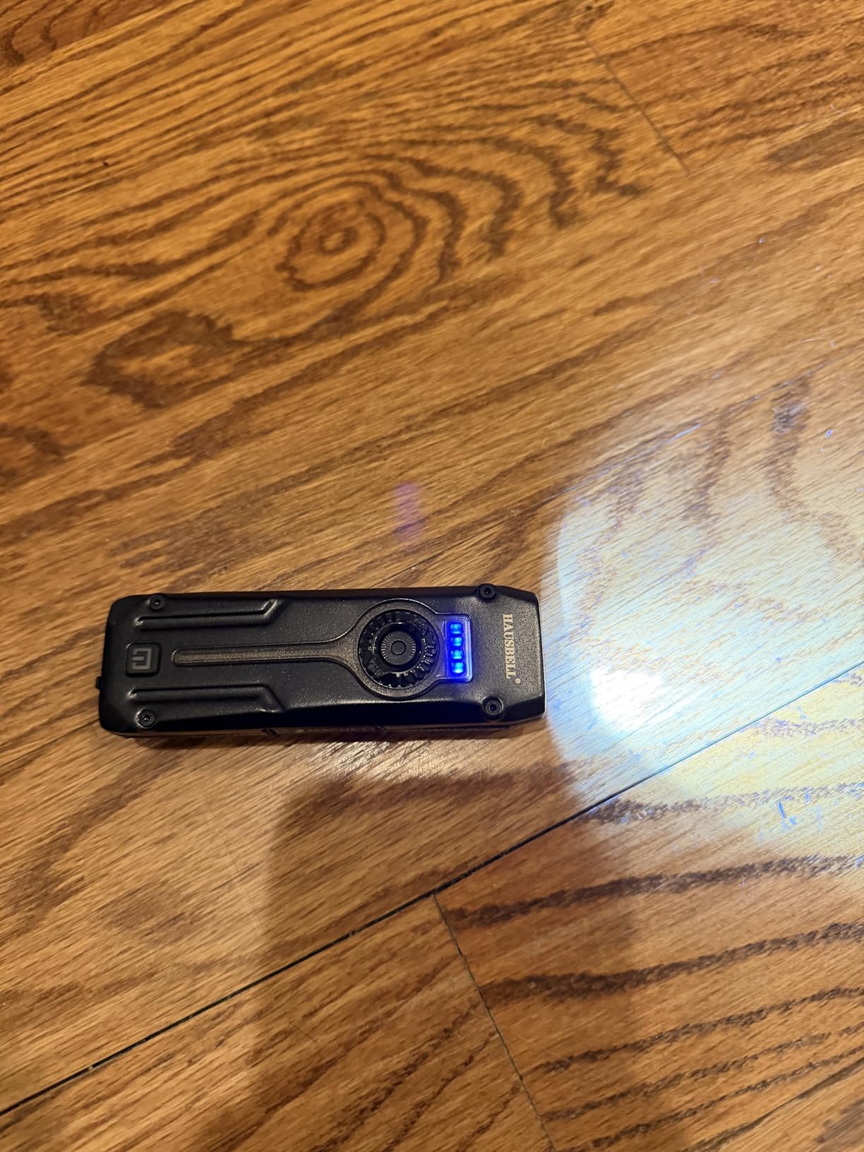 HAUSBELL Flat EDC Flashlight 1800LM Turbo, 0.6
