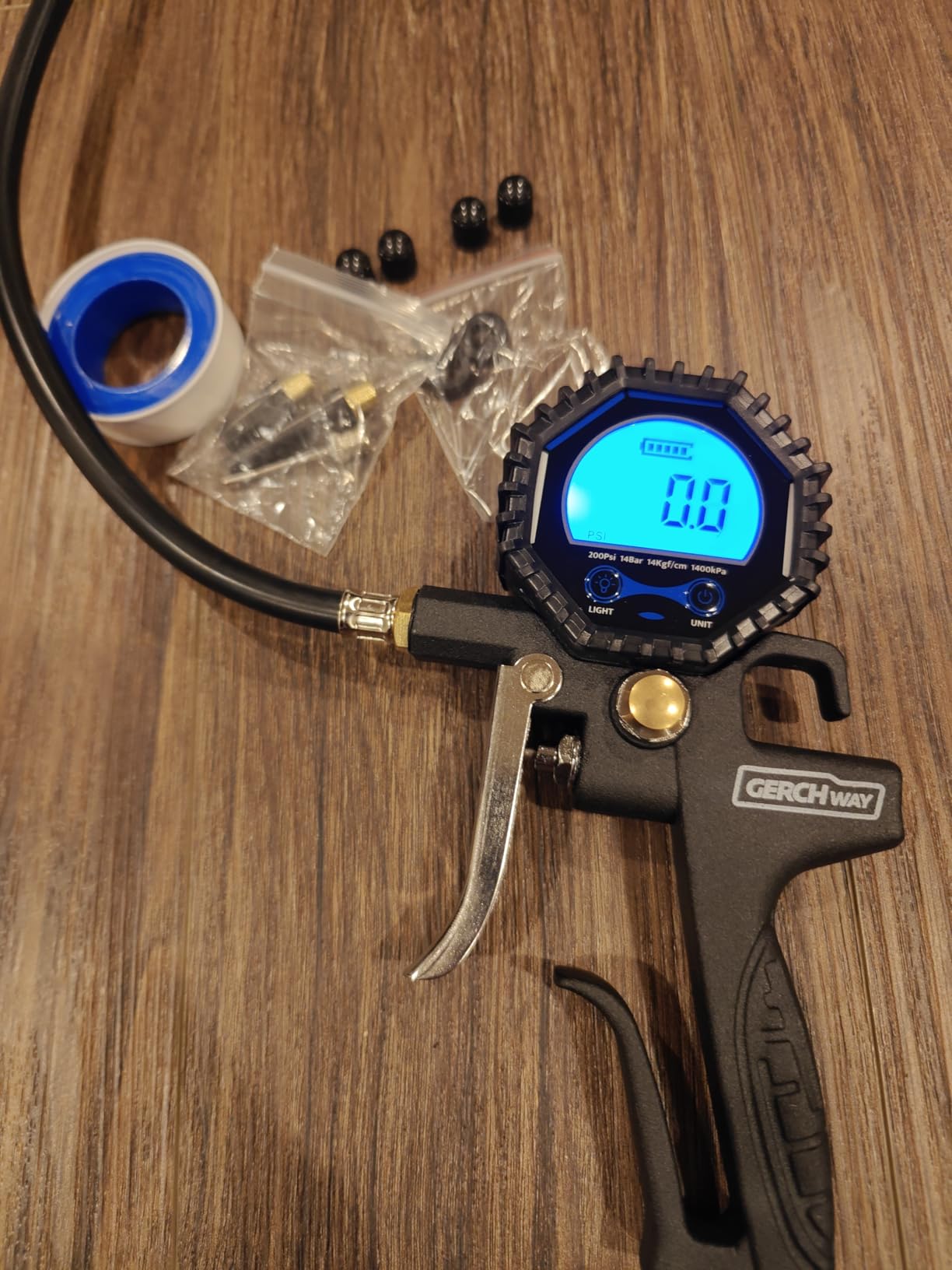 Presta Valve Adaptor with Pressure Gauge and Inflator for Air Compressor | 3-200 PSI, ±1% Accuracy, Longer Hose, Digital, Schrader to Presta Valve Air Chuck customer photo 2