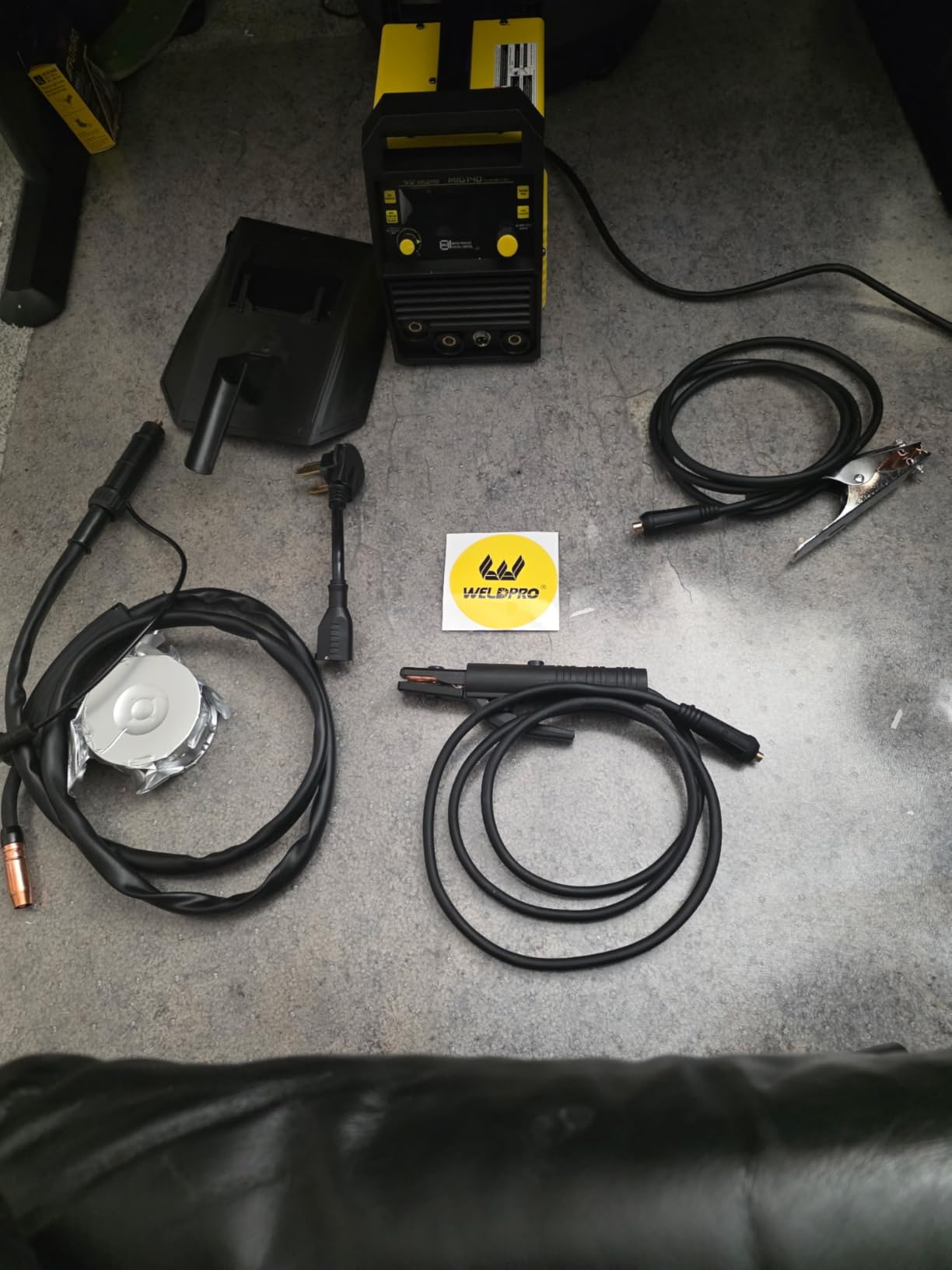 WELDPRO 140A MIG Welder 110/220V, 2026 Newest 5-in-1 Flux Core Welder, Synergic/Thickness Gasless MIG/Lift TIG/MMA/Spot Welding Machine, IGBT Inverter Welder with Large LED Digital Display, 2T/4T customer photo 2