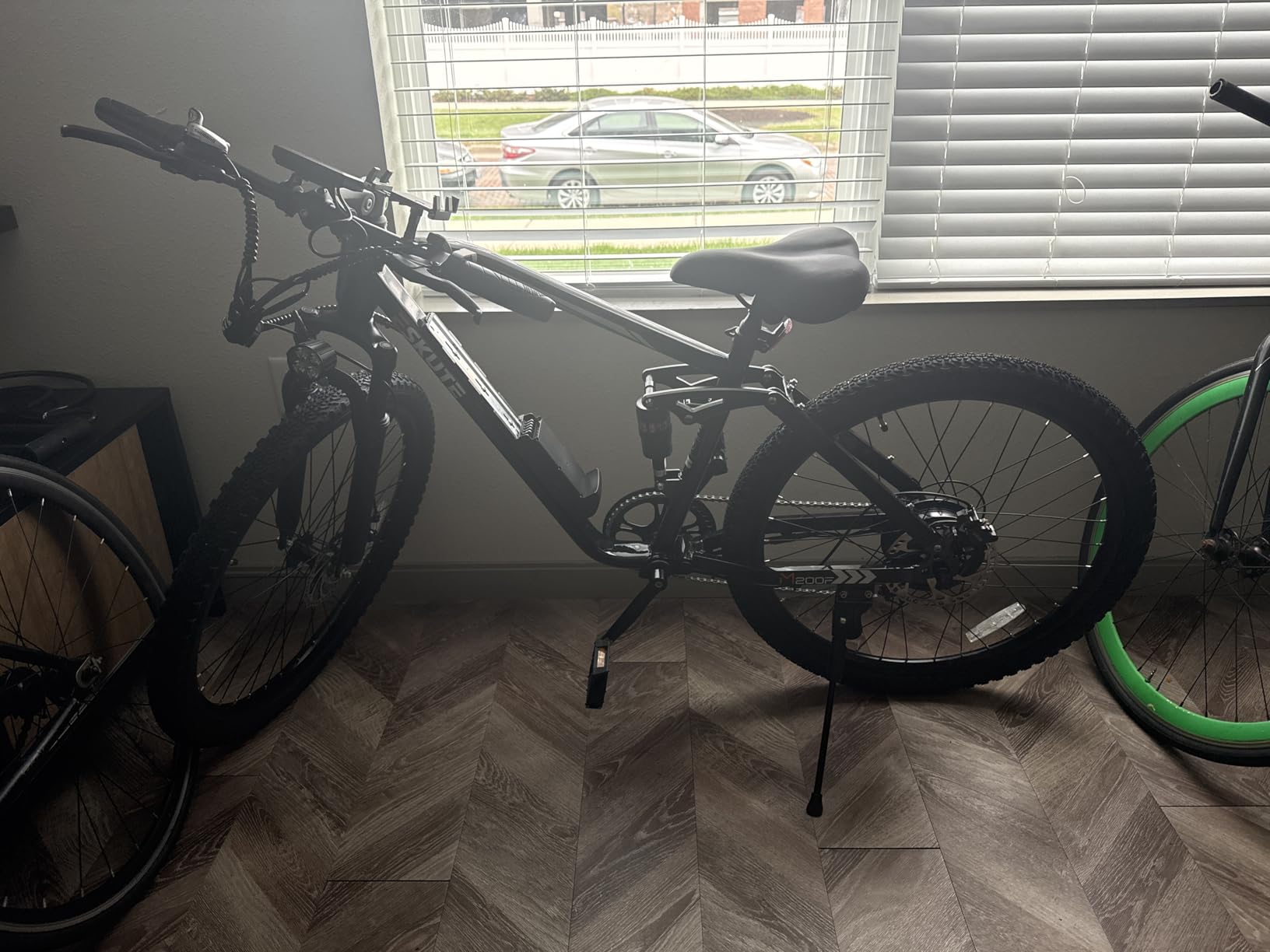 ESKUTE M200F Electric Bike for Adults - 27.5 inch Tire Mountain E-Bike, 1500W Peak Brushless Motor 31+MPH, 48V 20.8Ah Removable Battery, Up to 80 Miles, Step Over Commuter E-MTB, Full Suspensions customer photo 2