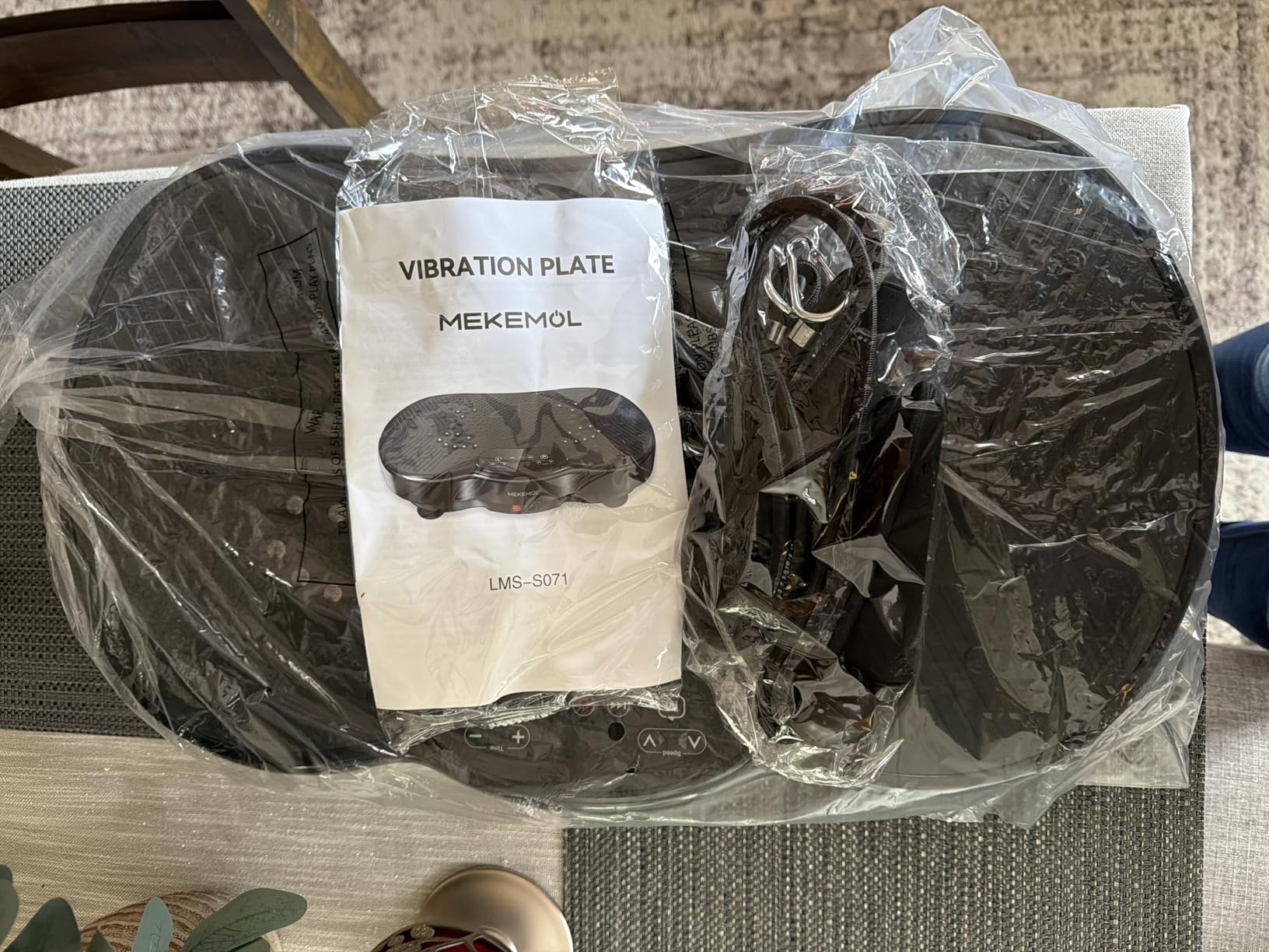 Quiet Vibration Plate Exercise Machine for Lymphatic Drainage customer photo 2